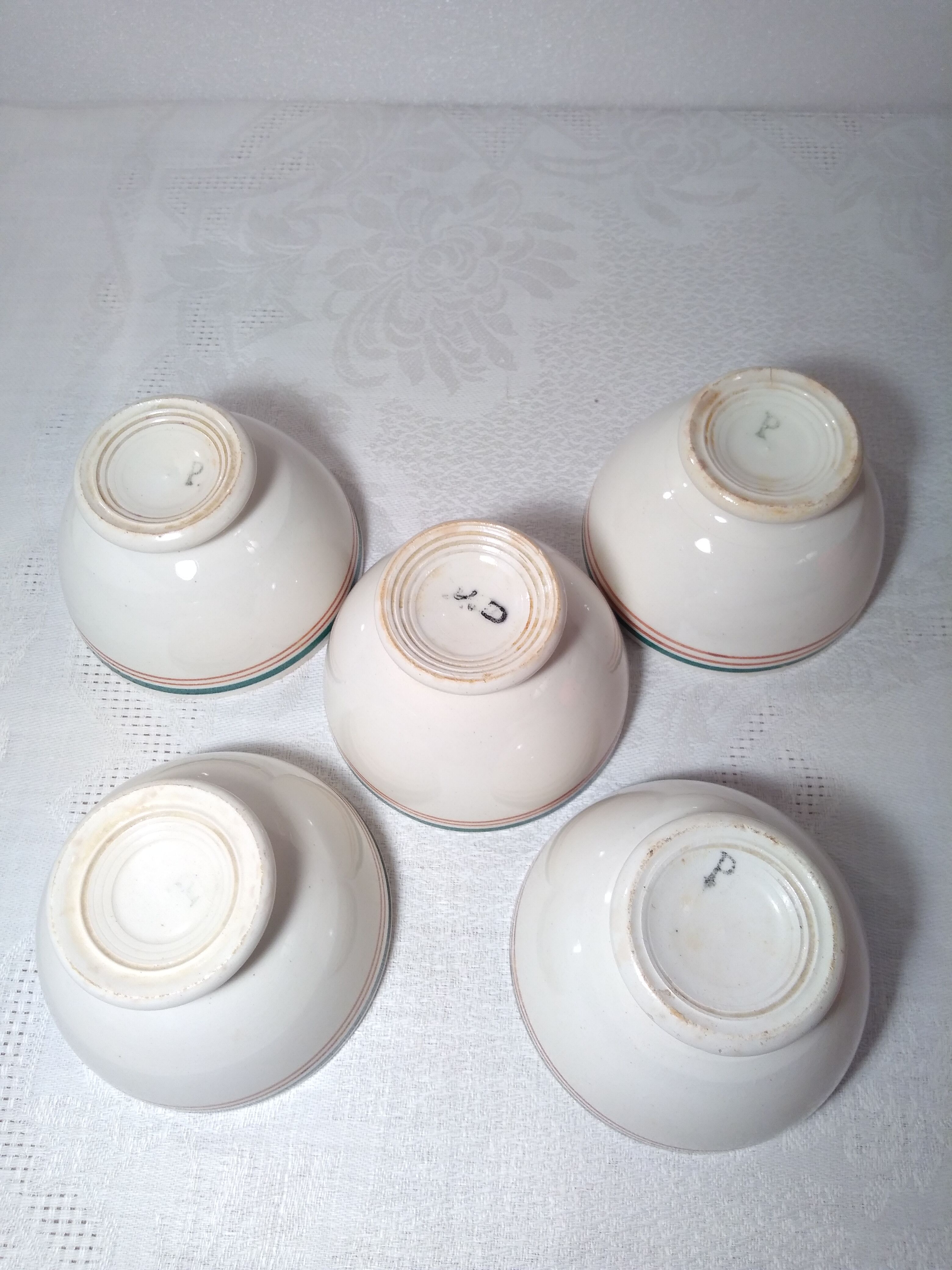 Set de 5 petits bols anciens