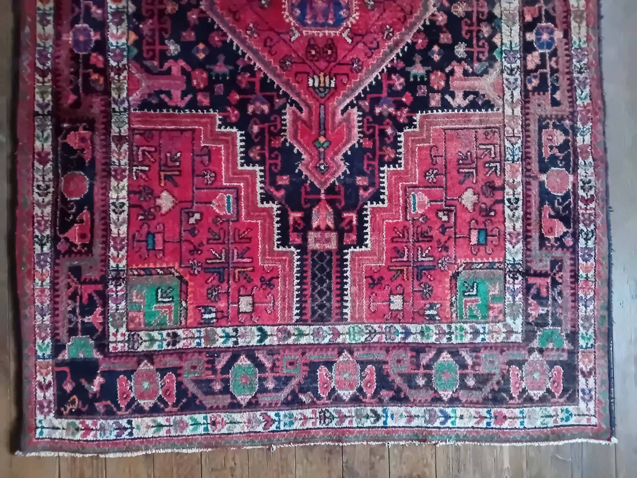 Handmade Tuyserkan Persian Rug 230x150cm