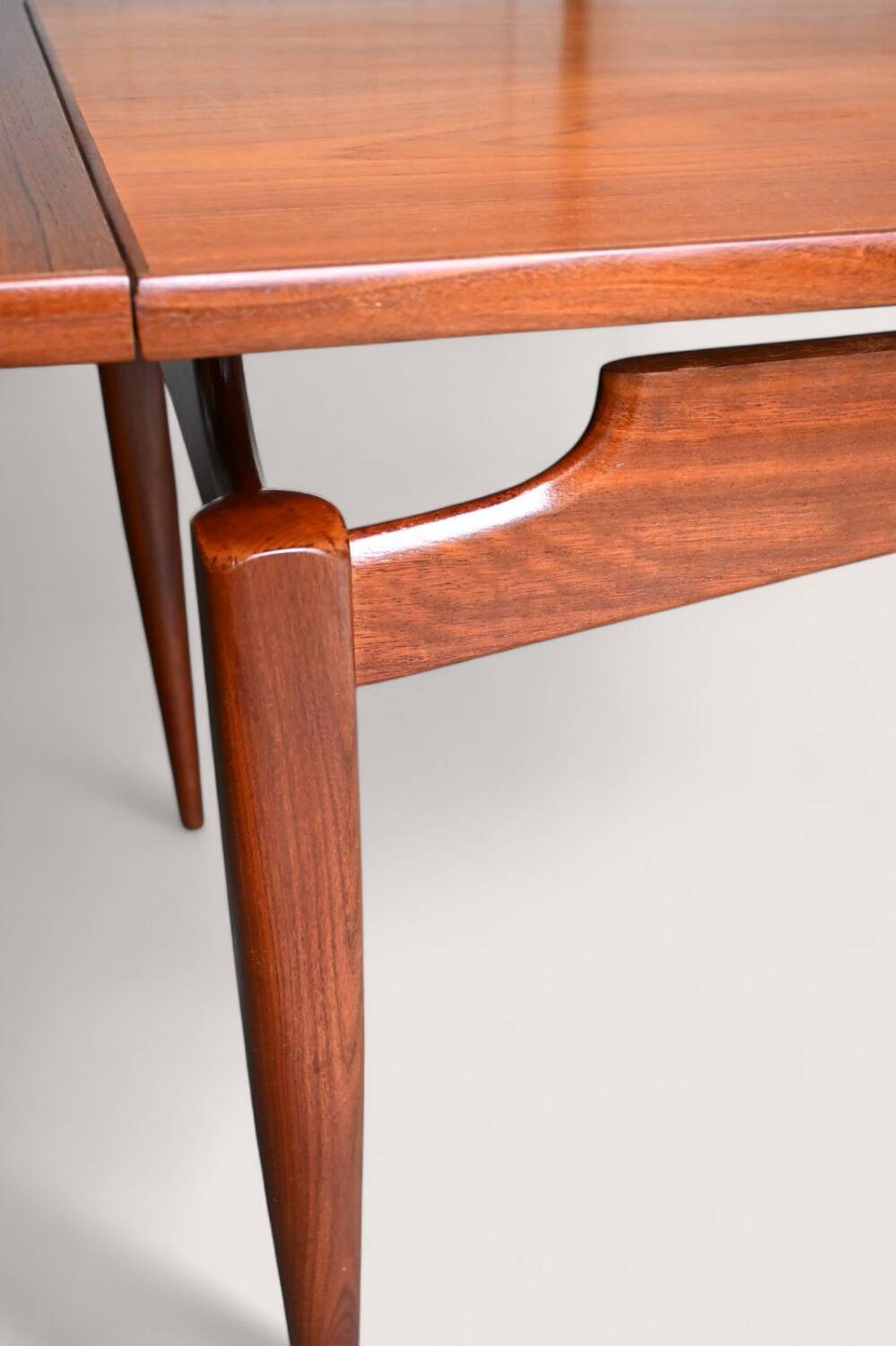 Rare XXL Extendable Dining Table Louis van Teeffelen in Teak