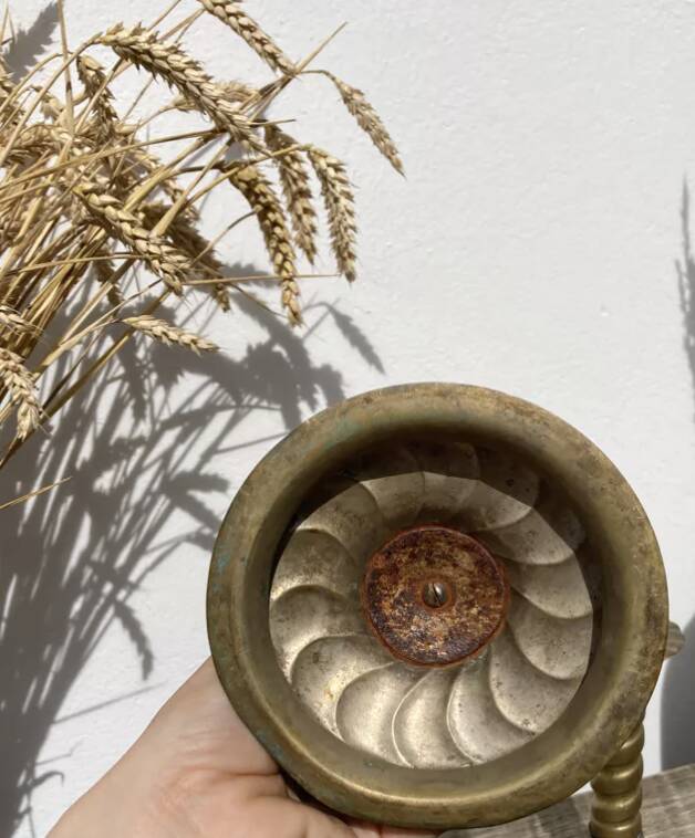 Berber candle holder in gilded brass