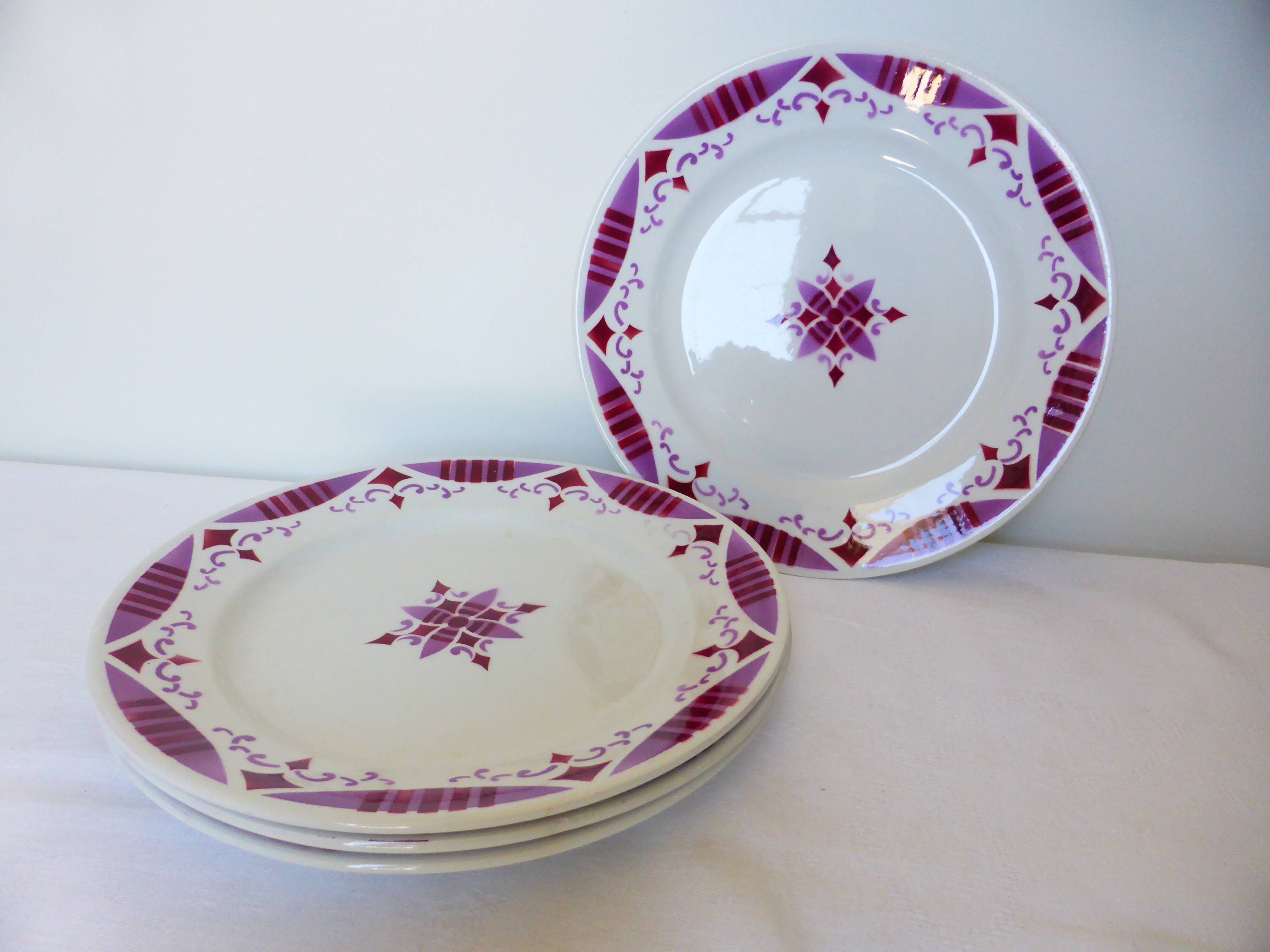 4 flat plates in iron earth from the Moulin des Loups and hamage, Madeleine model 2106197