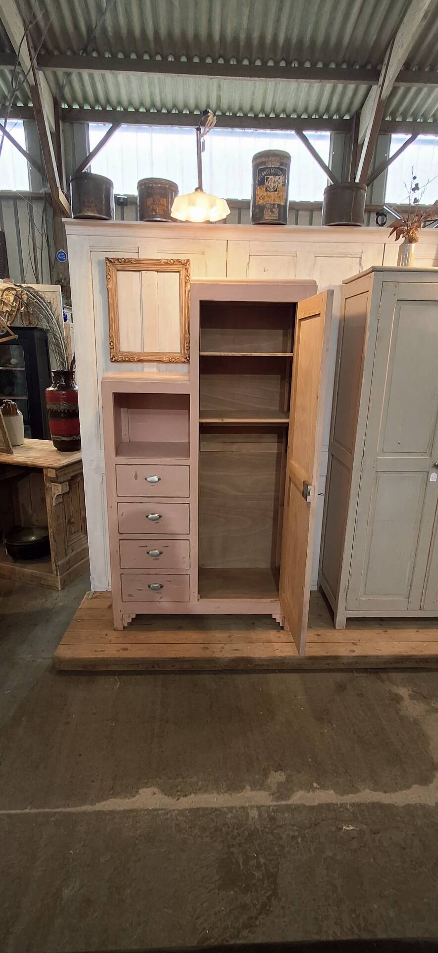 Asymmetrical wardrobe