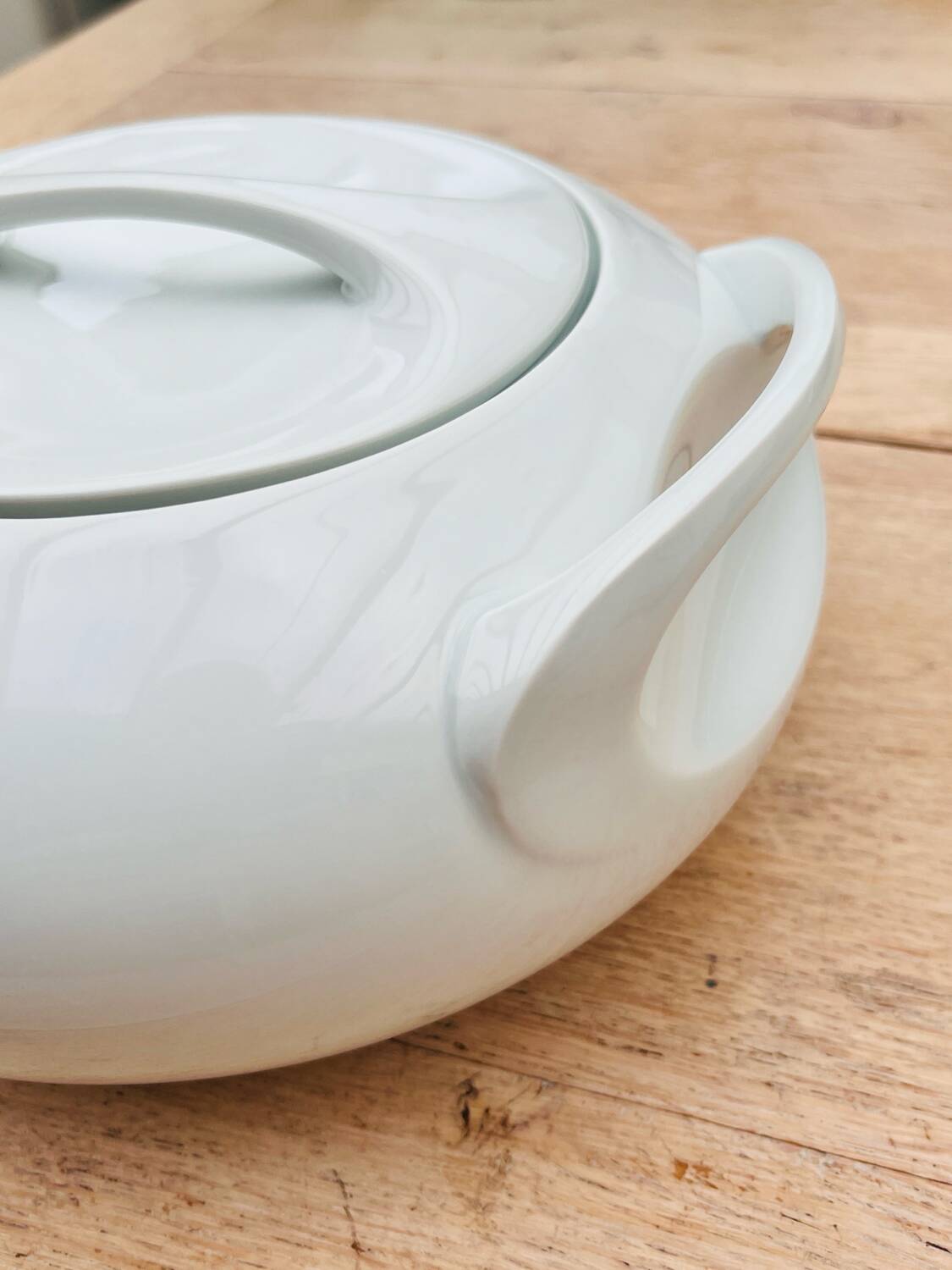 Royal Limoges Epsilon soup tureen