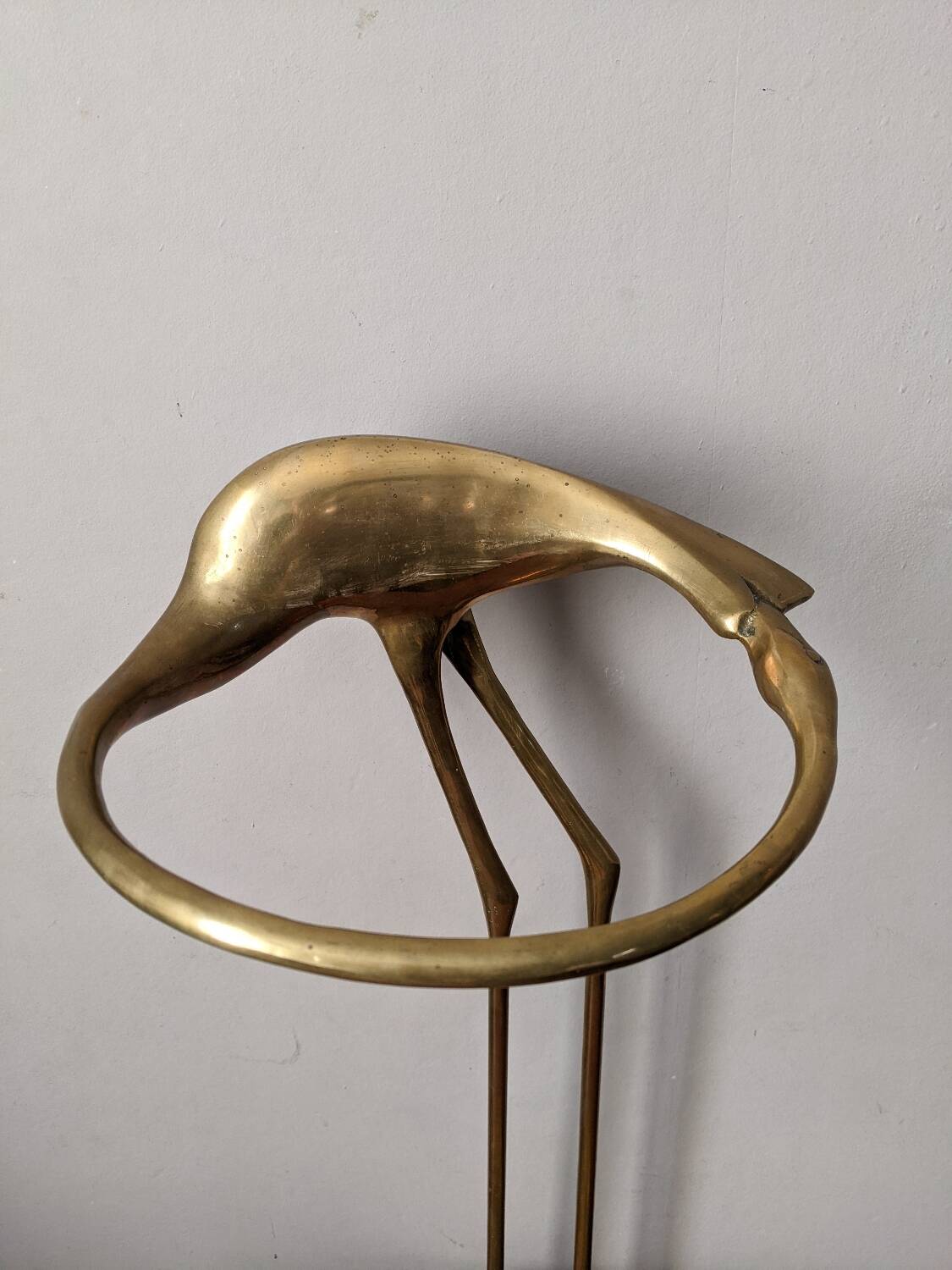 Curved brass umbrella stand