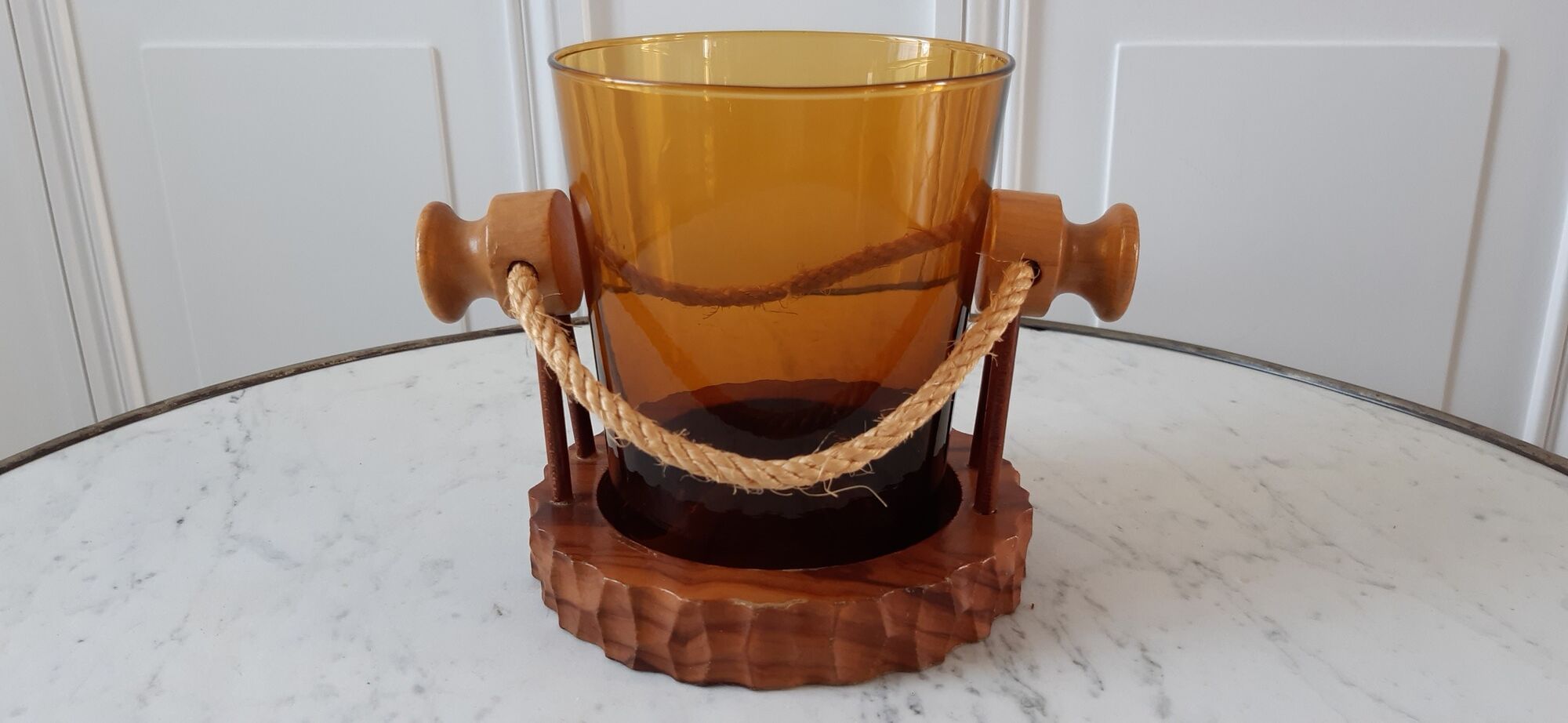 Amber glass and olive wood ice bucket / vintage rope 70s