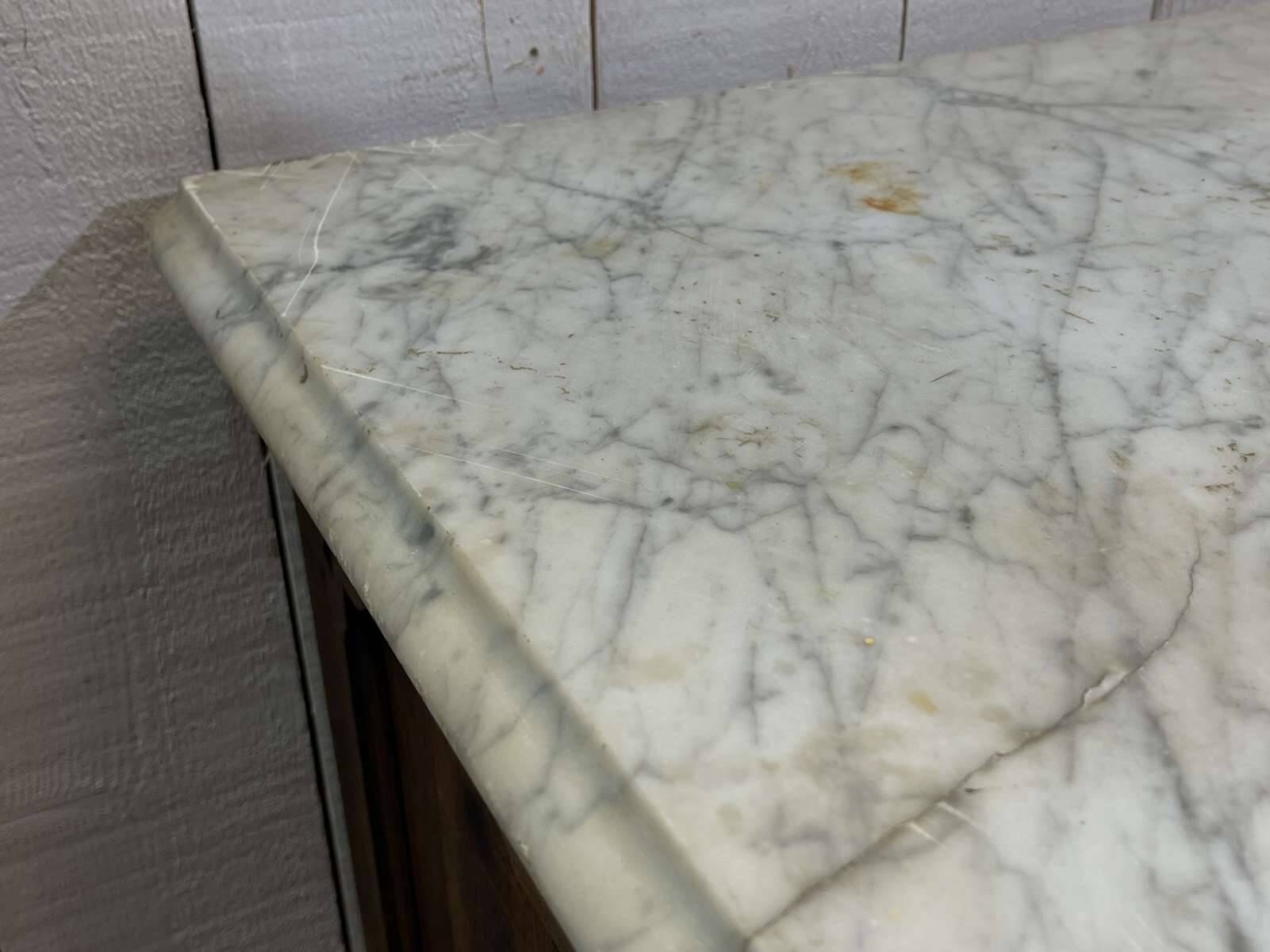 Glacière début XXème en chêne et dessus marbre