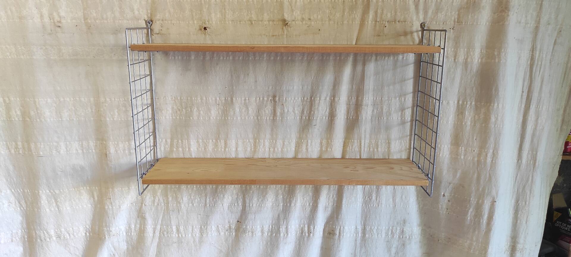 Étagère murale style String en métal et bois - mid.XXeme