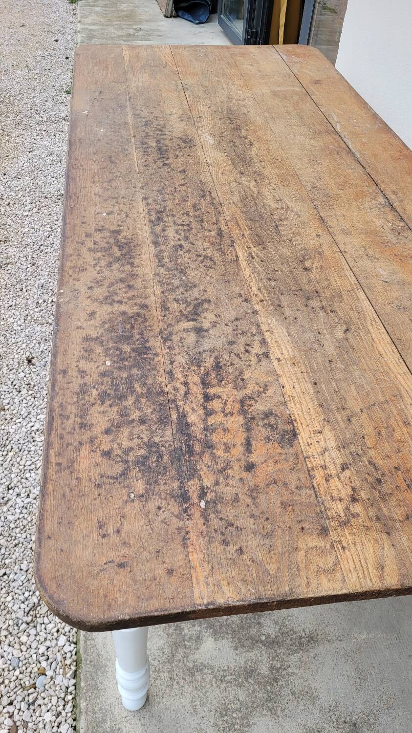 Rustic farmhouse bistro table in oak with Louis Philippe legs - 2m