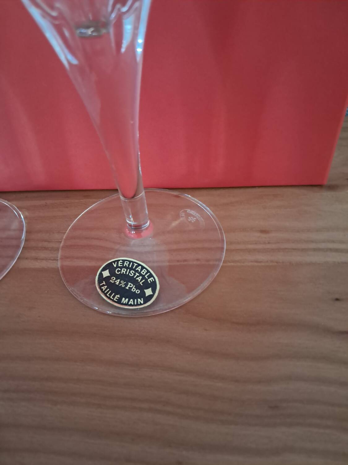 6 crystal glasses from Lorraine in the original box.