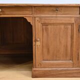 All-Faced Oak Commercial Desk - 1900