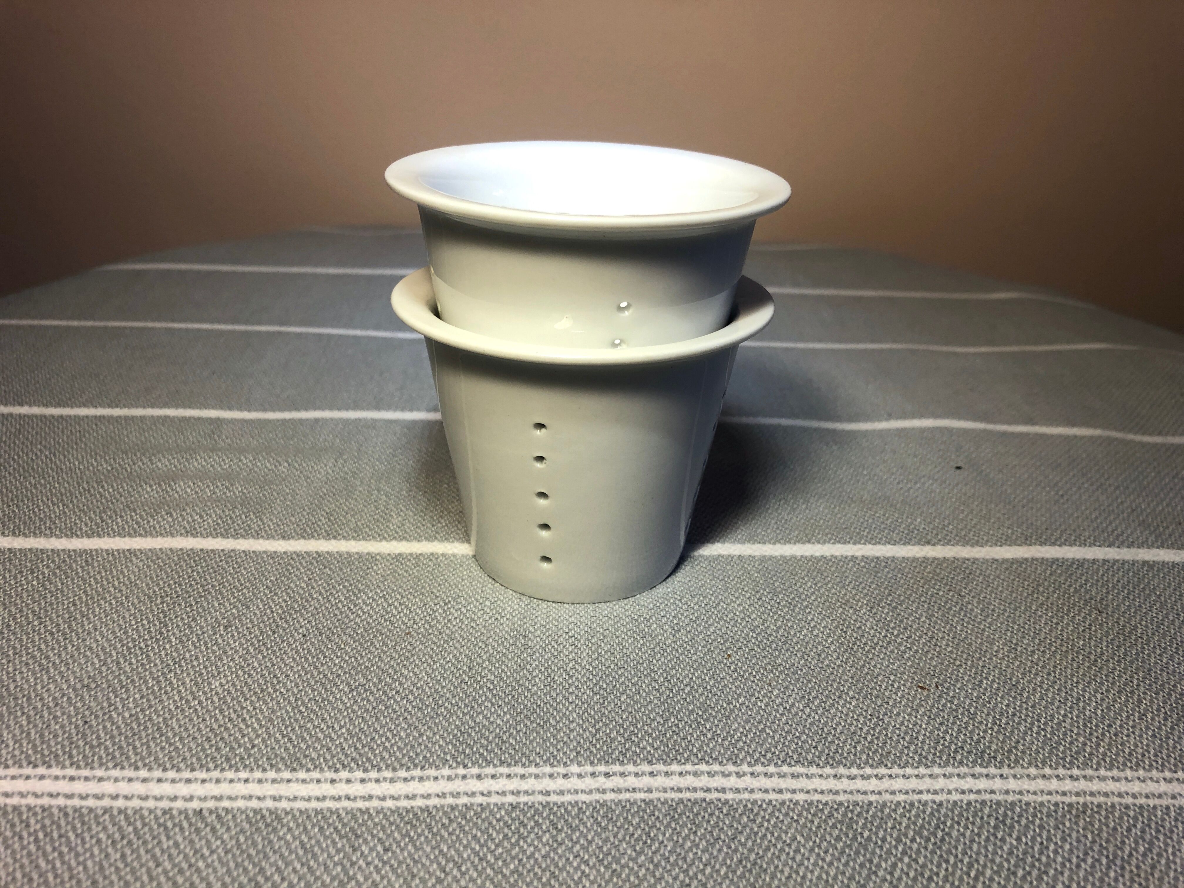 Ceramic filters for herbal tea makers