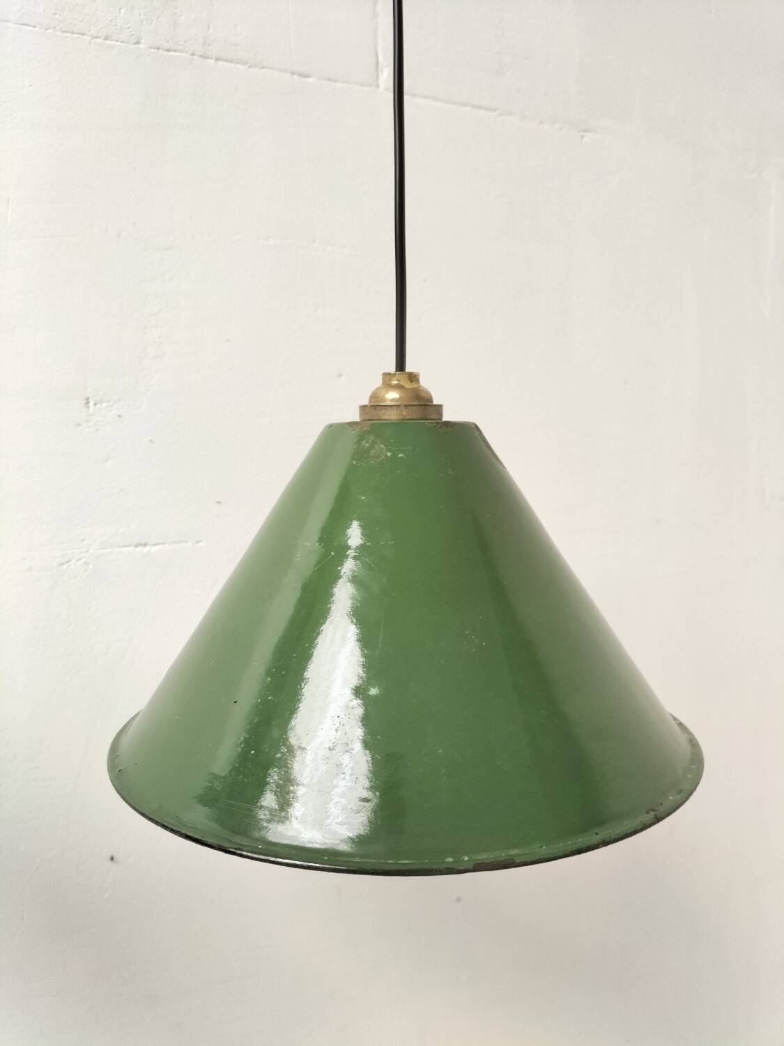 Enamelled cone suspensions