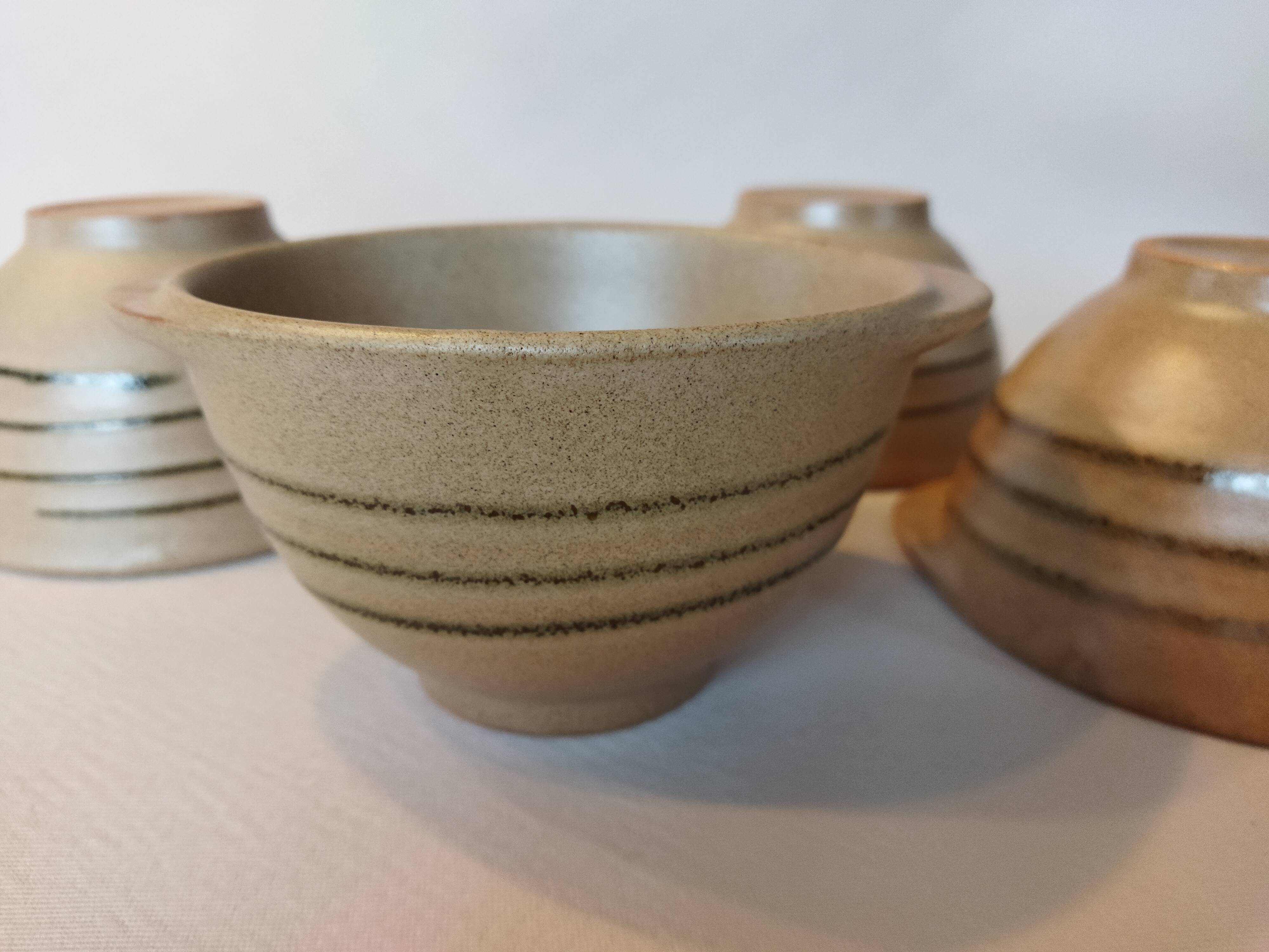 4 ear bowls in Sarreguemines sandstone
