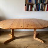 Round solid pine dining table with 2 extensions