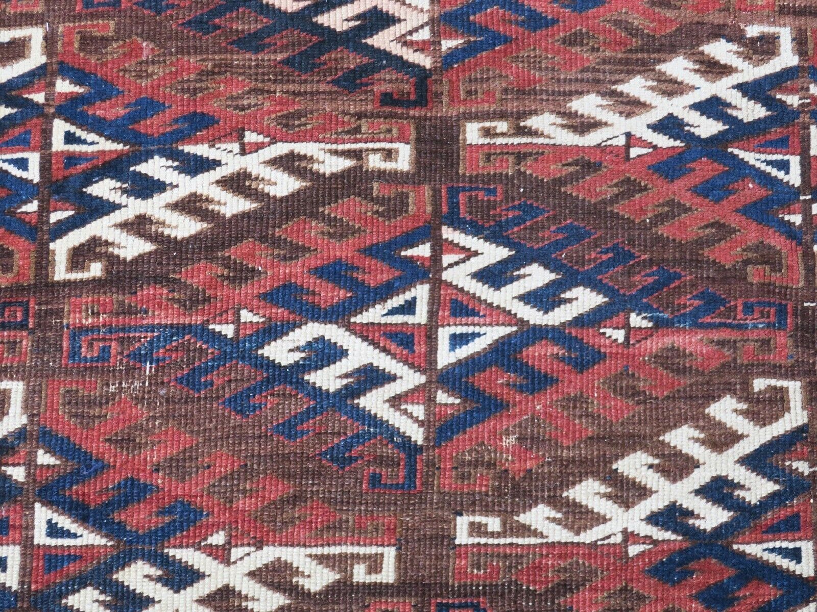 fine antique yomud tribal main carpet 1890 294x202cm