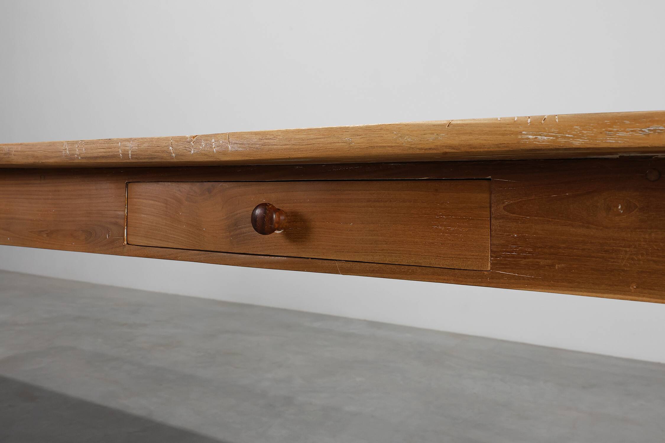 Table de ferme provinciale en bois d'orme, France vers 1850