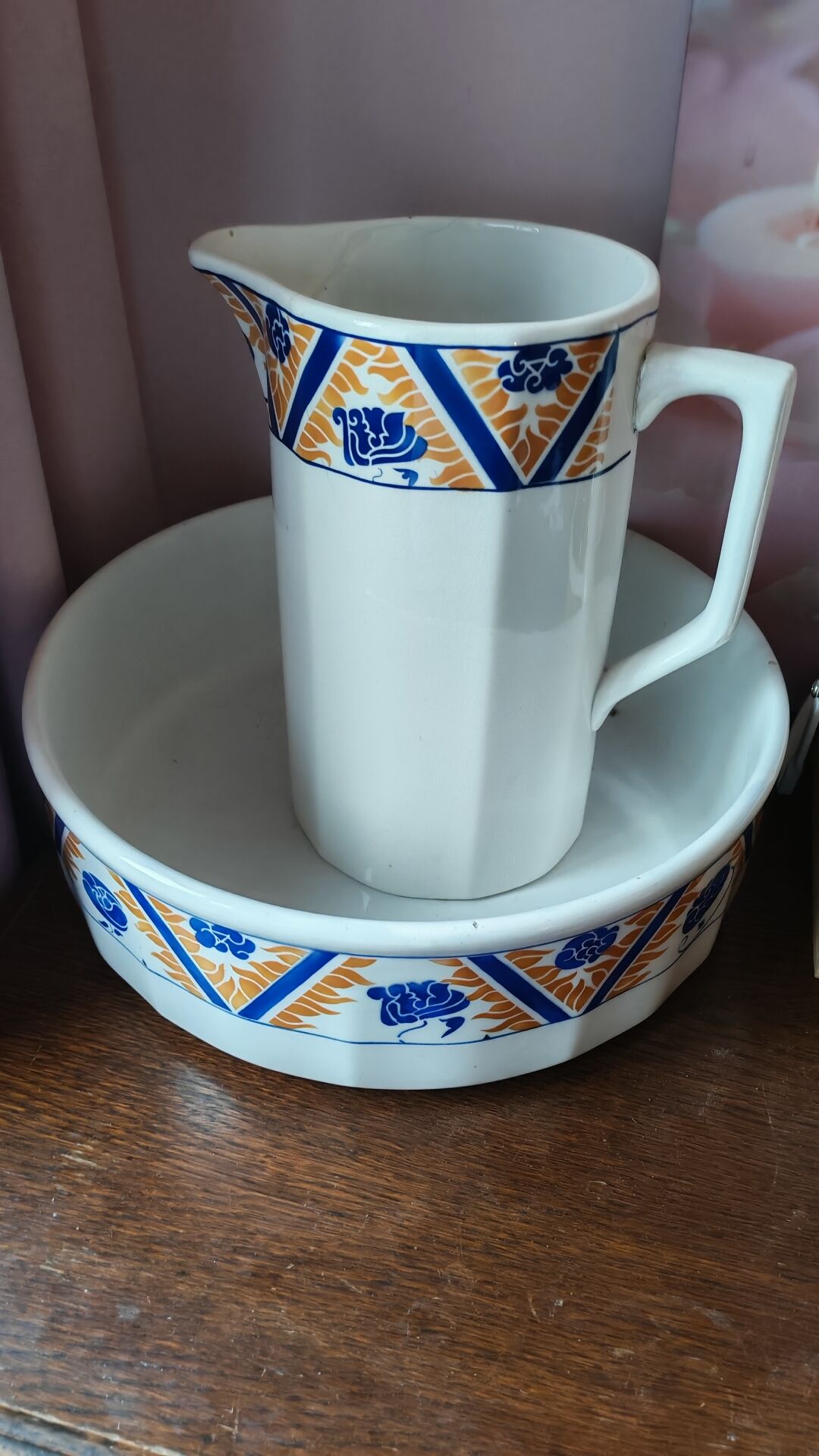 Old toiletry set