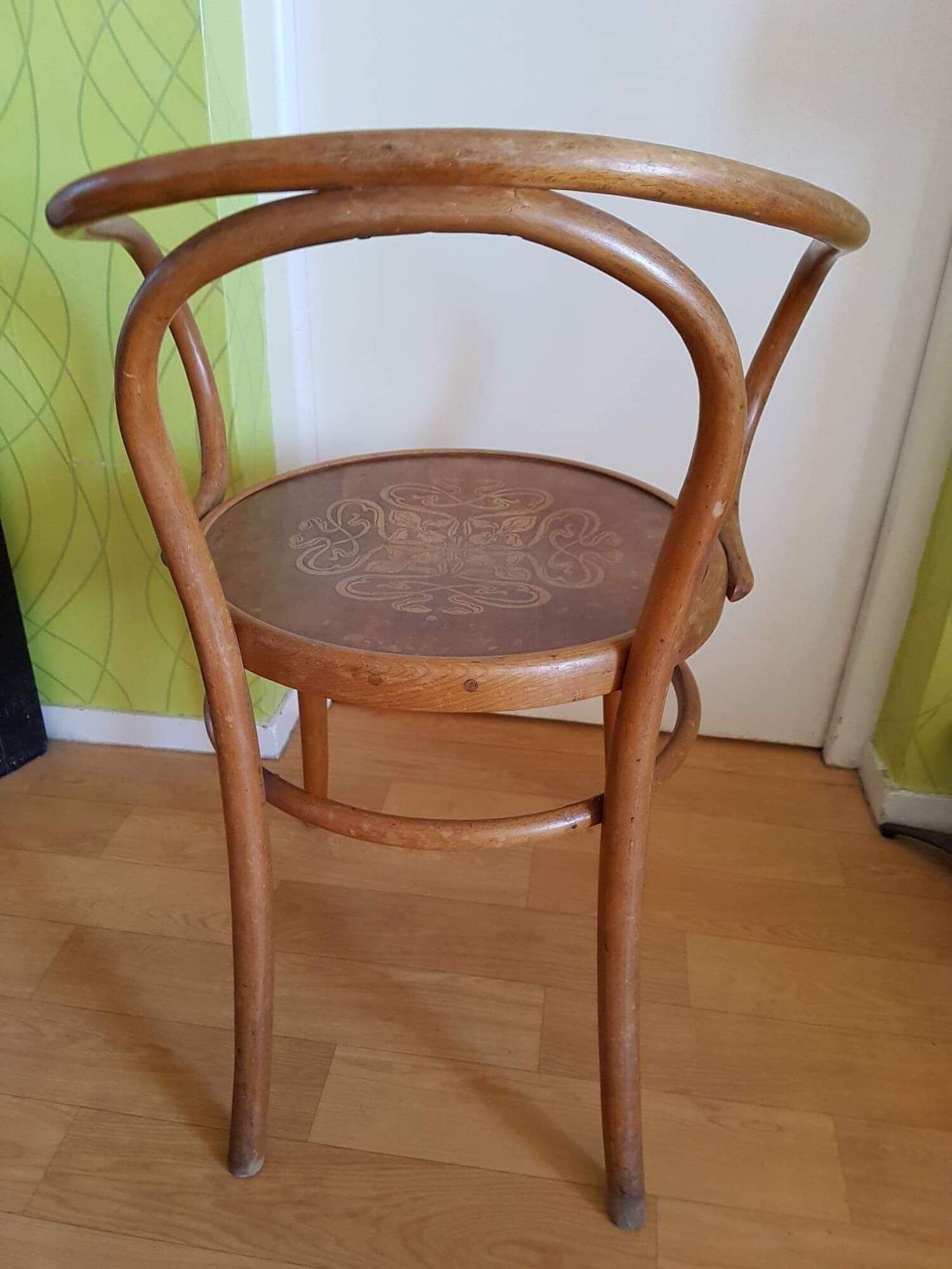 Chair 209 Fischel bentwood produced between 1920 and 1949