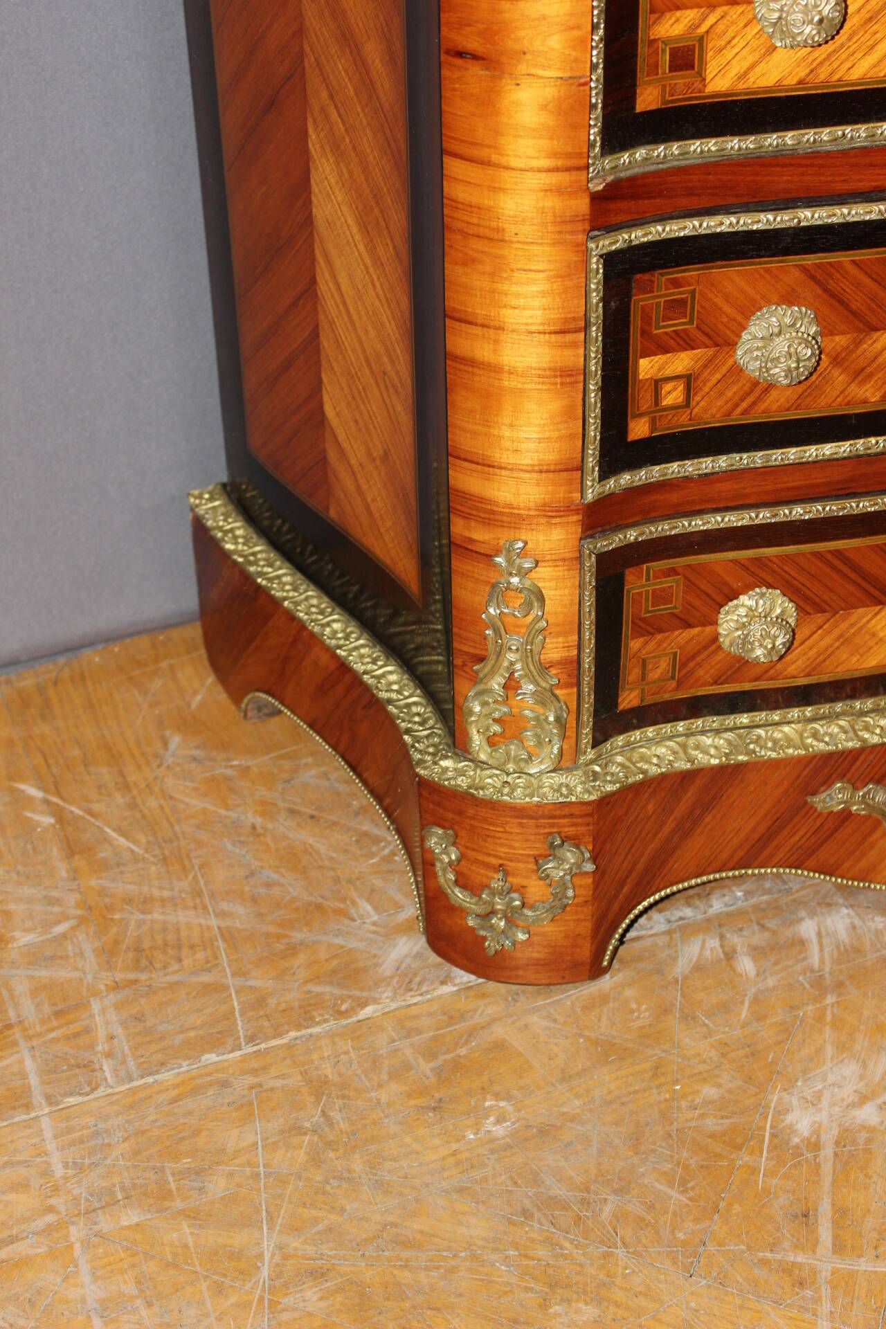 Napoleon III secretary in marquetry and bronze 19th century