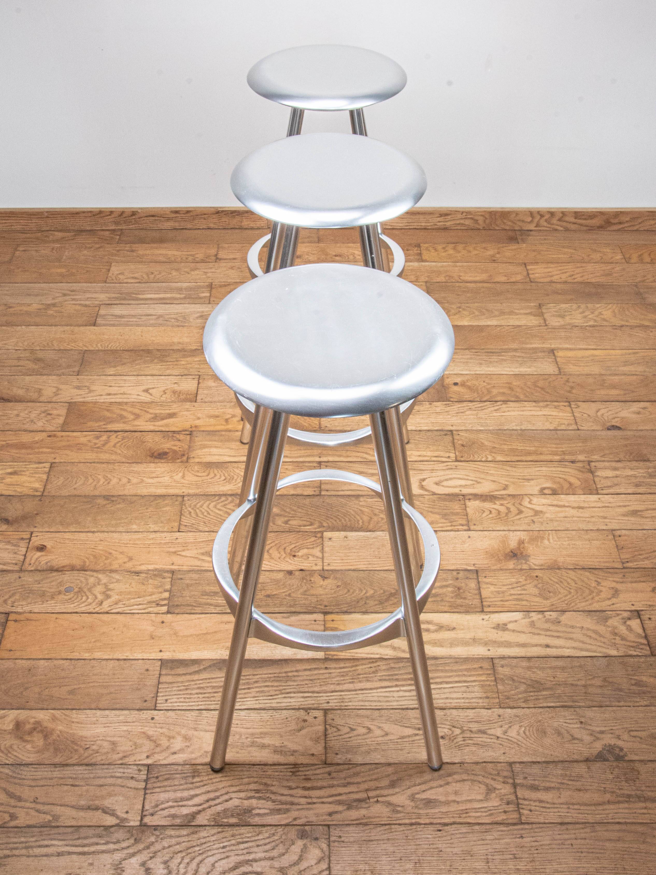 Amat-3 twist stools