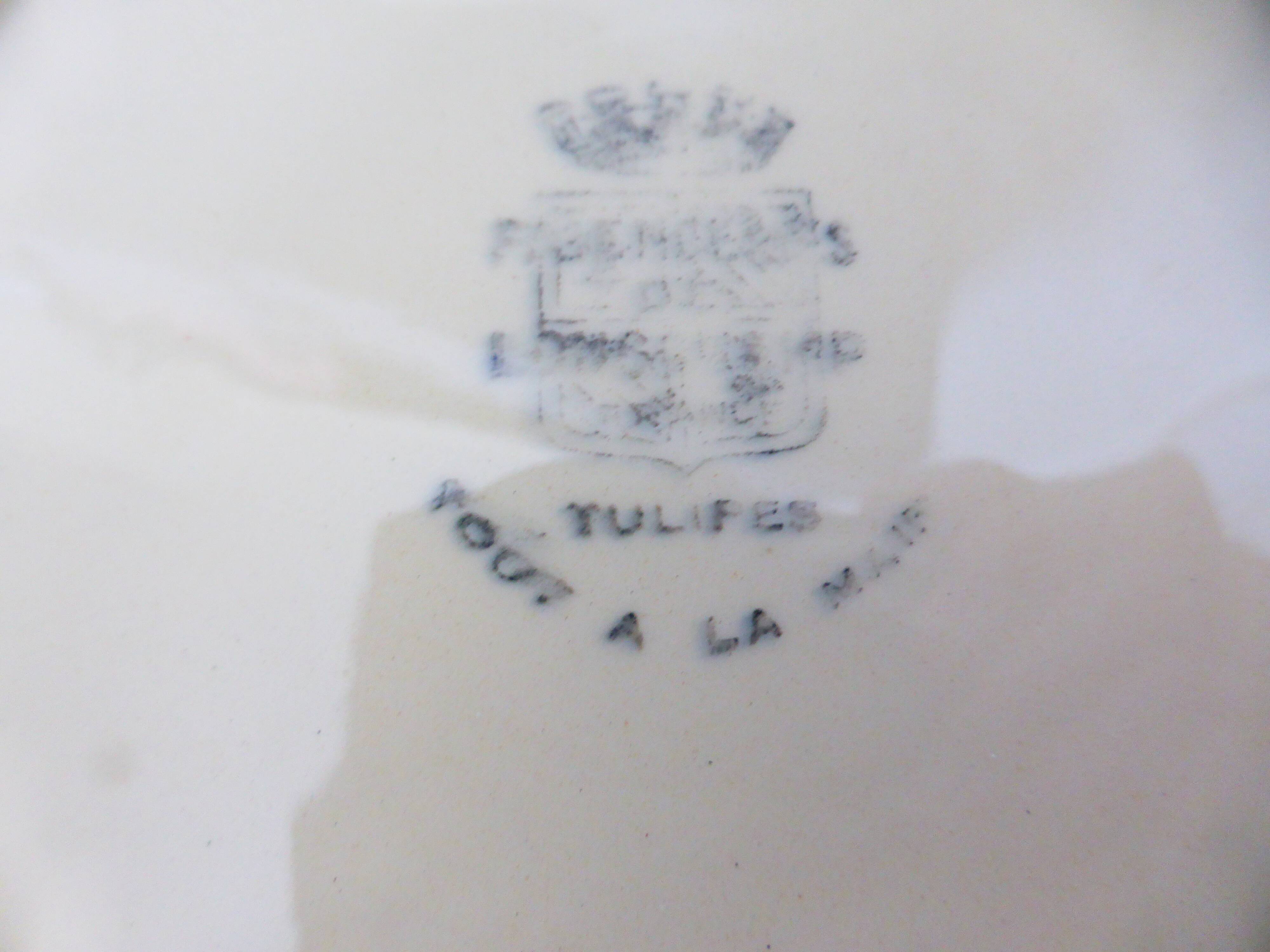 5 assiettes creuses de Longchamp modèle Tulipes 210747