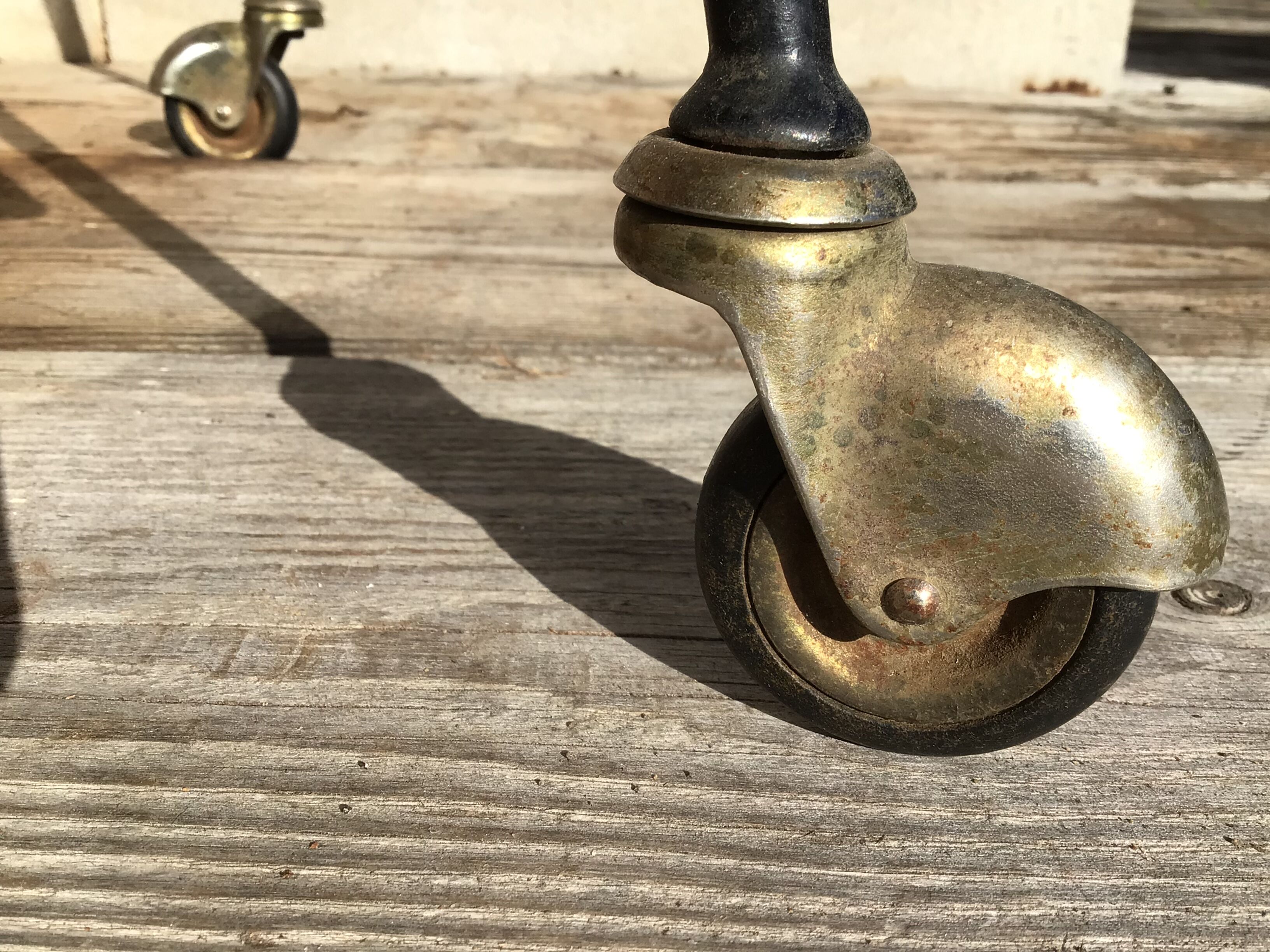 Console formica mocha feet compass metal casters