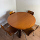 Table ronde salle à manger vintage