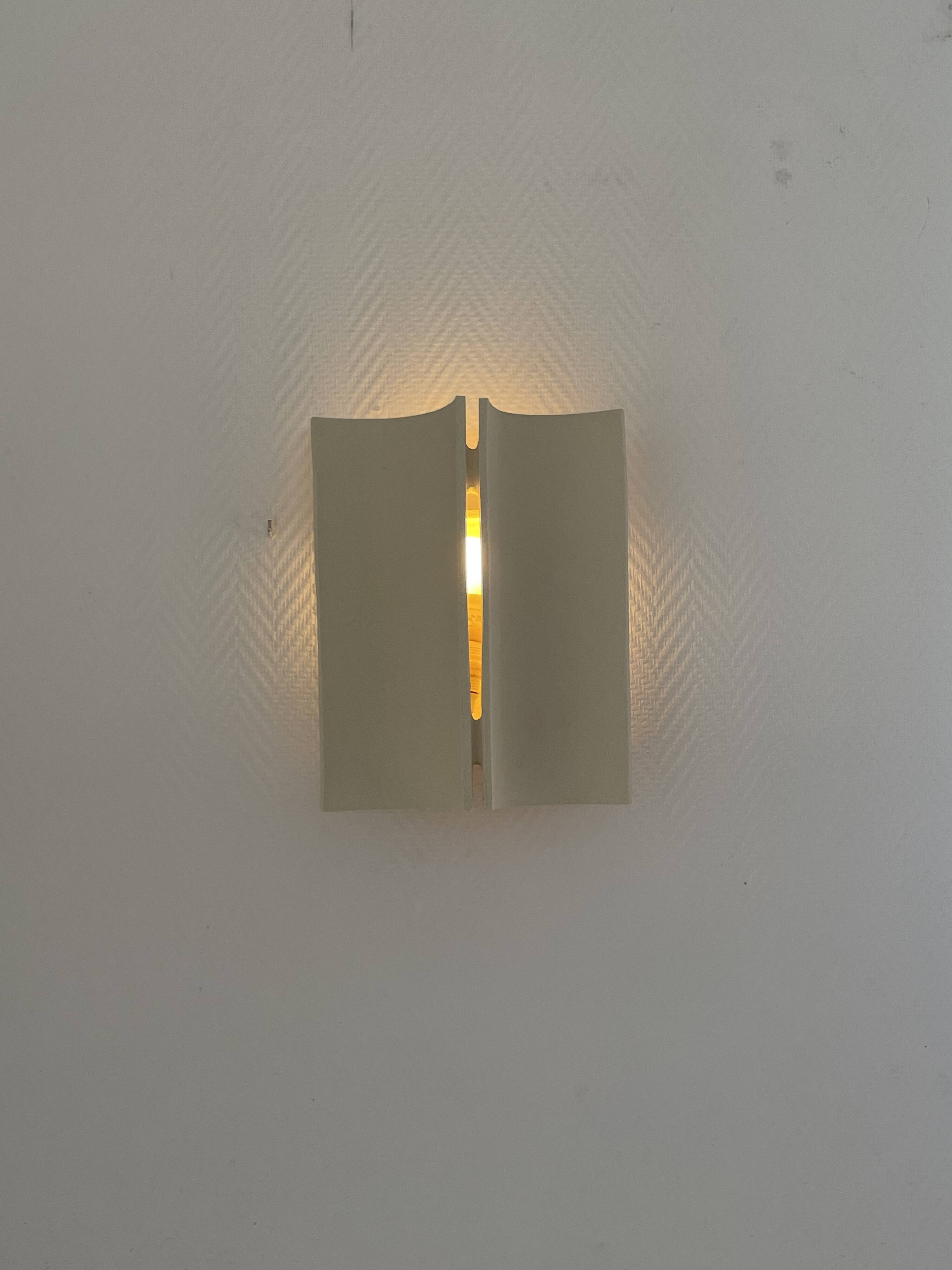 Tile 6 white wall light