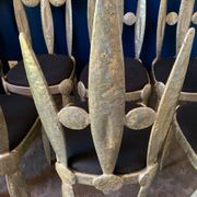 suite de huit chaises