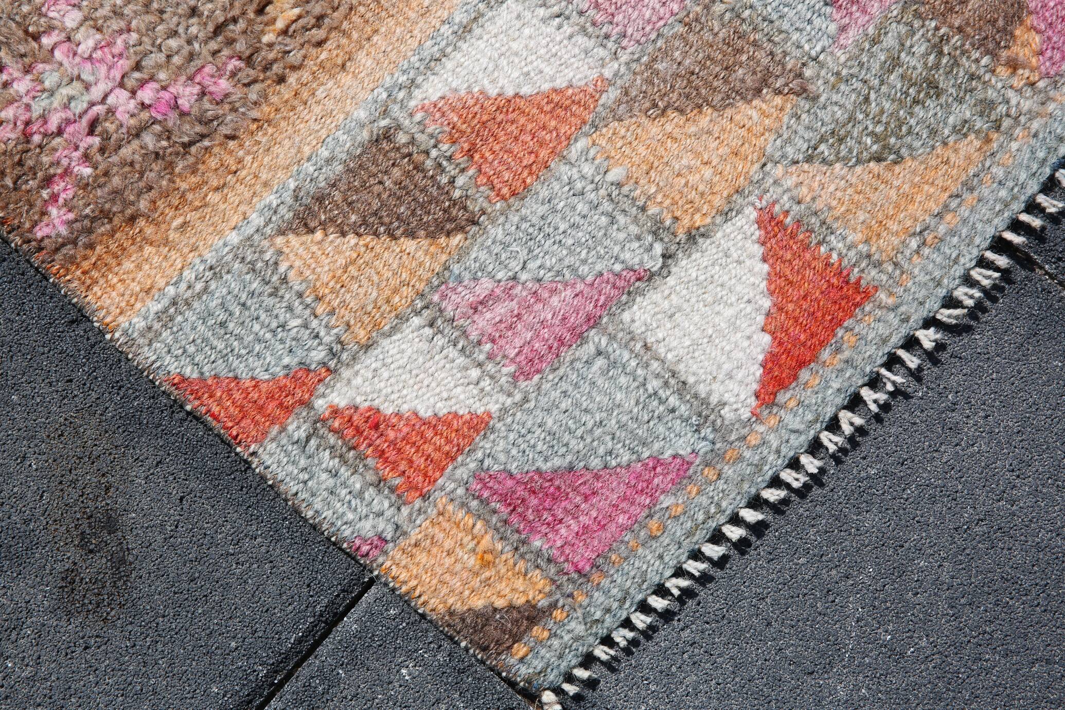 Colorful Vintage Runner Rug, Soft Pink Handmade Hallway Carpet, 82x334 Cm