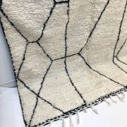 Moroccan Berber carpet Beni Ouarain with black graphic patterns 3,09x1.99m