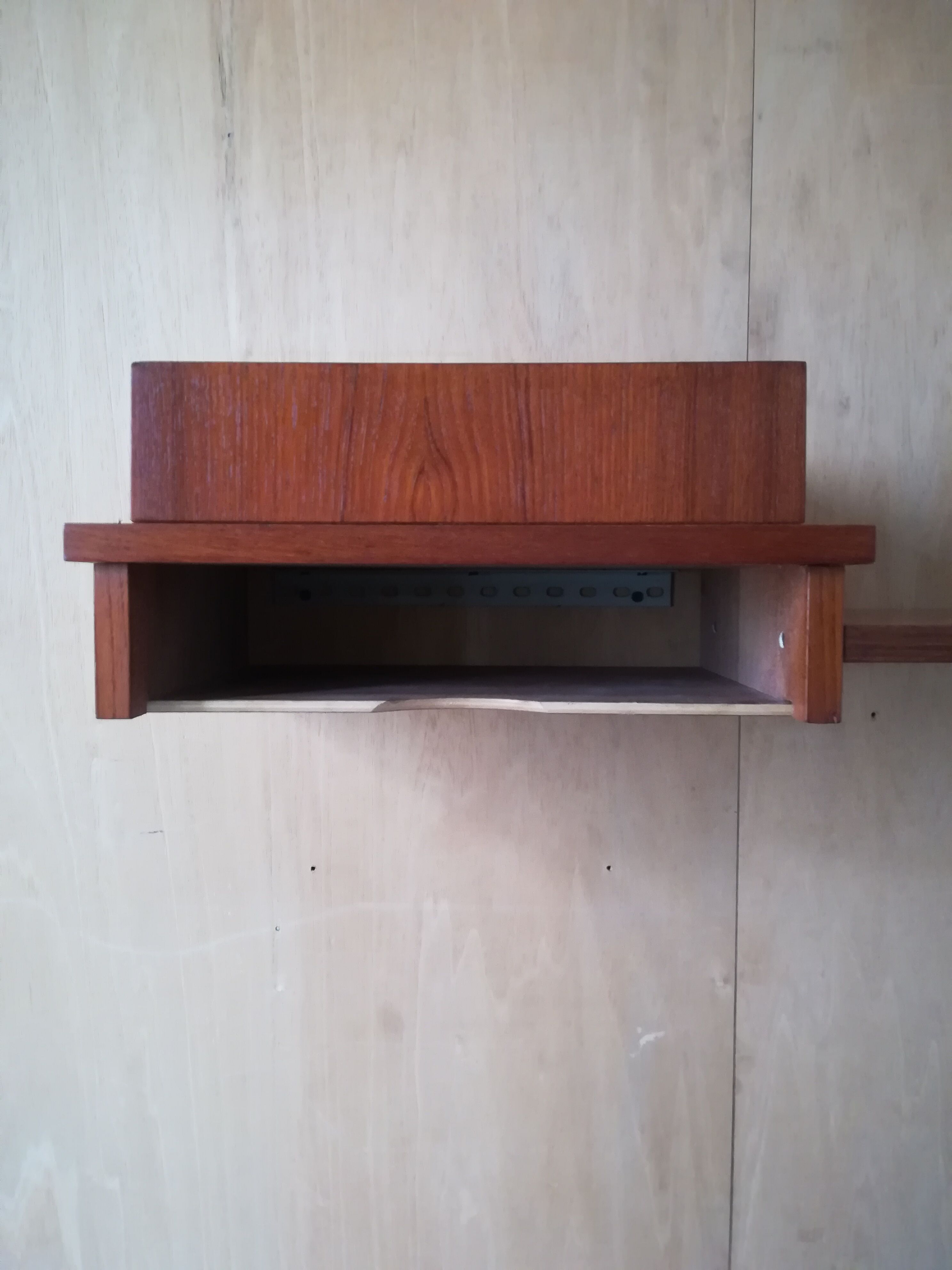 Wall console