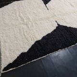 Handmade pure wool rug, size 150 x 250 cm