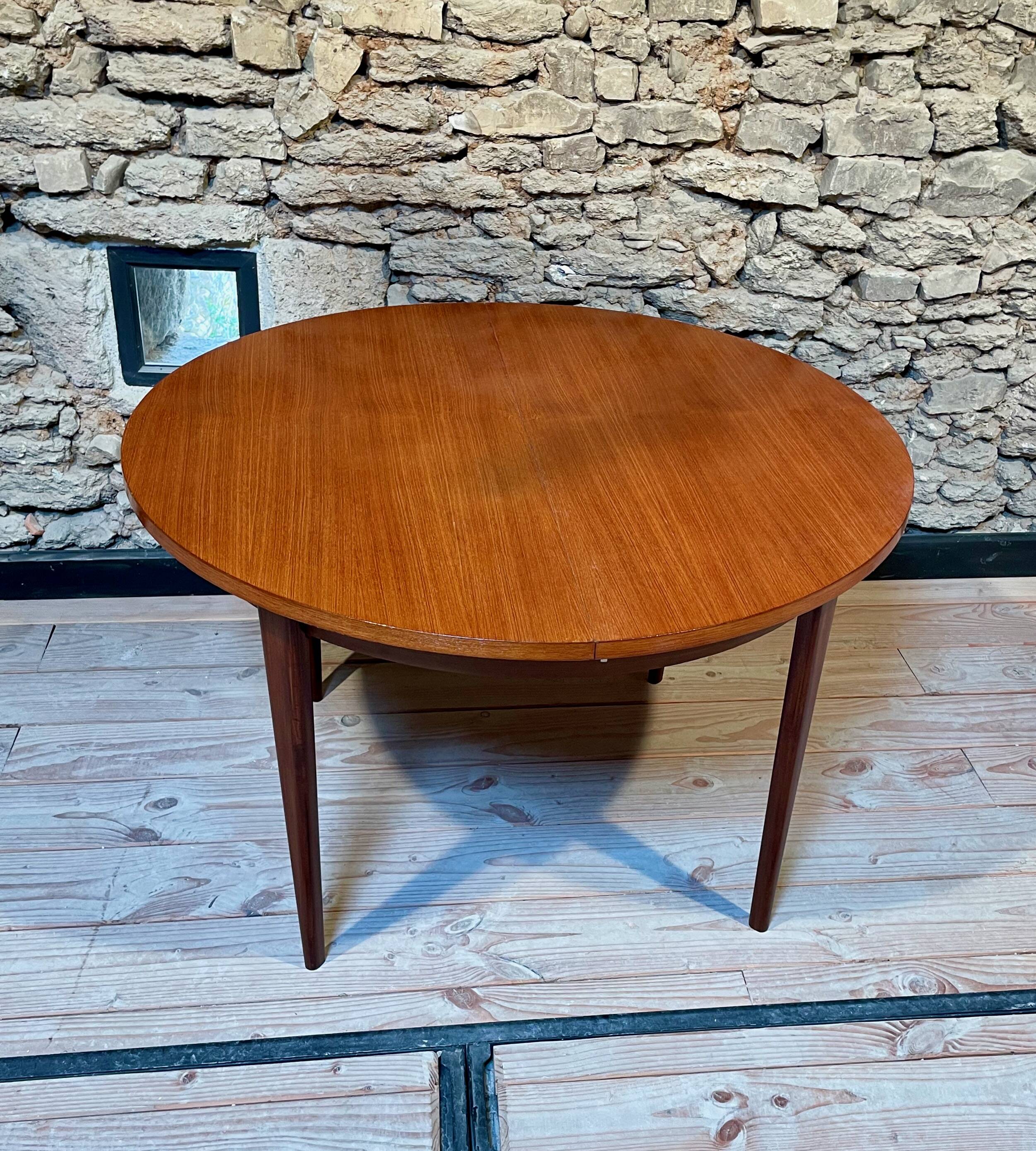 Teak table, vintage Scandinavian style from the 1960s, with hidden extension