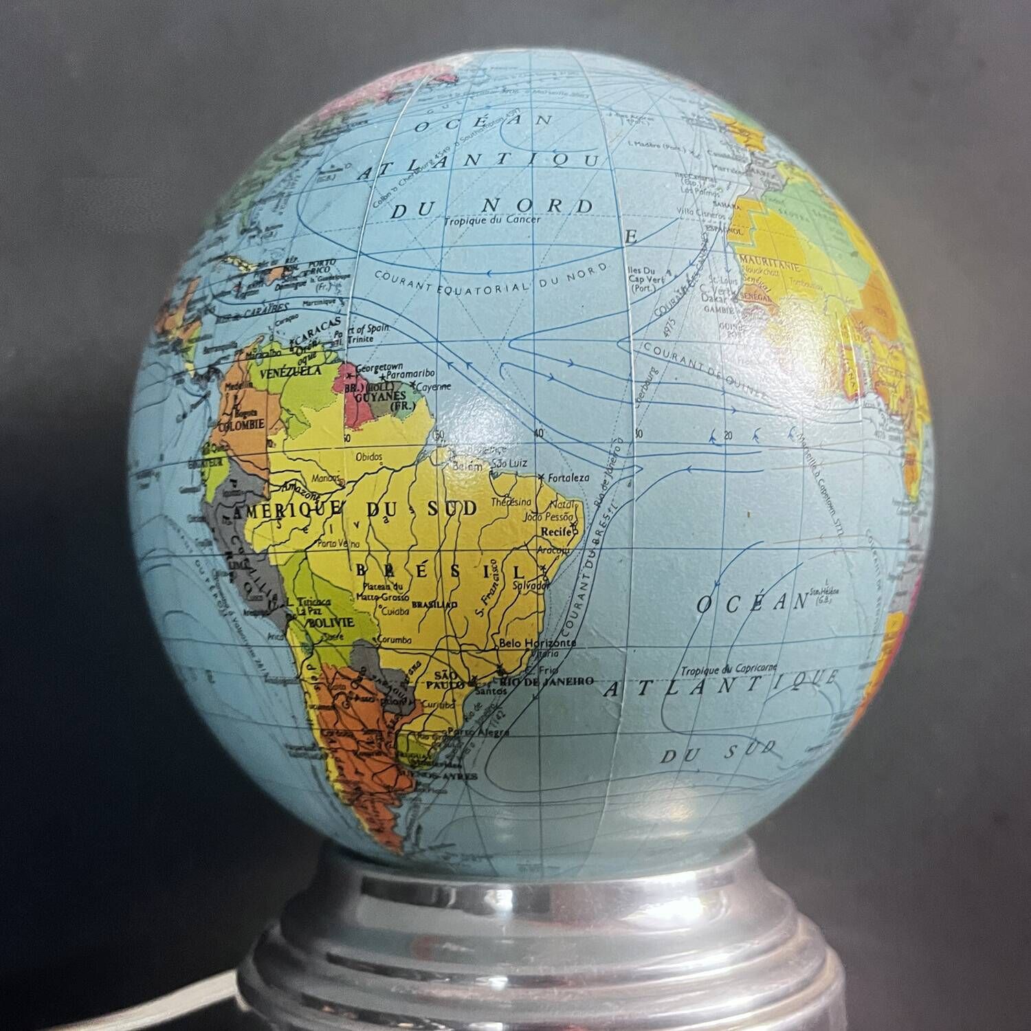 Illuminated terrestrial globe 1962