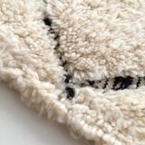 Moroccan Berber carpet blessed ouarain ecru with black diamonds engraved 300x202cm