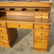 Bureau cilindre à volet en pin