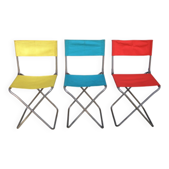 Ensemble de trois chaises pliantes en tissu