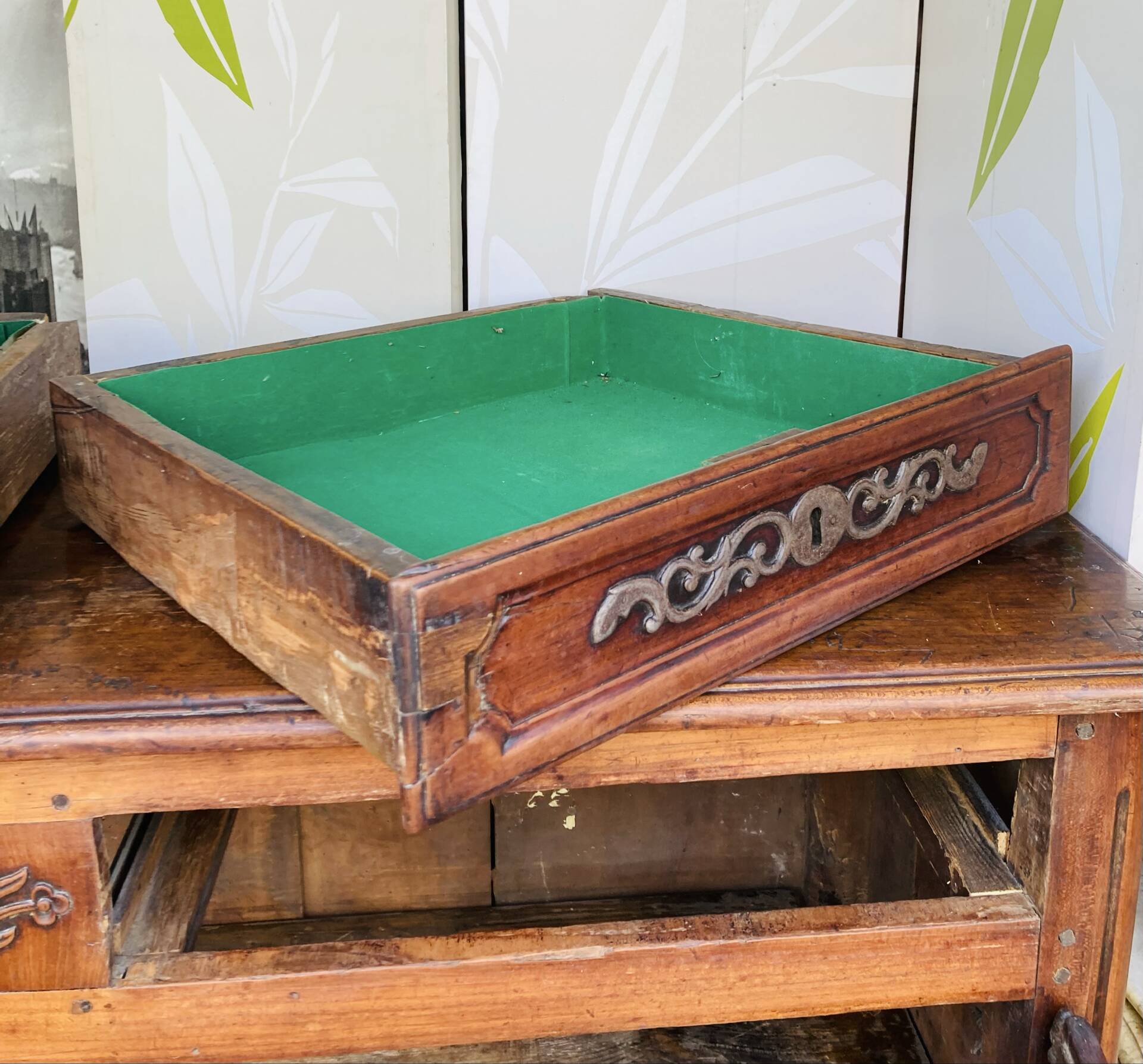 Louis XV style buffet from the 19th century in solid fruitwood with dowelled joints.