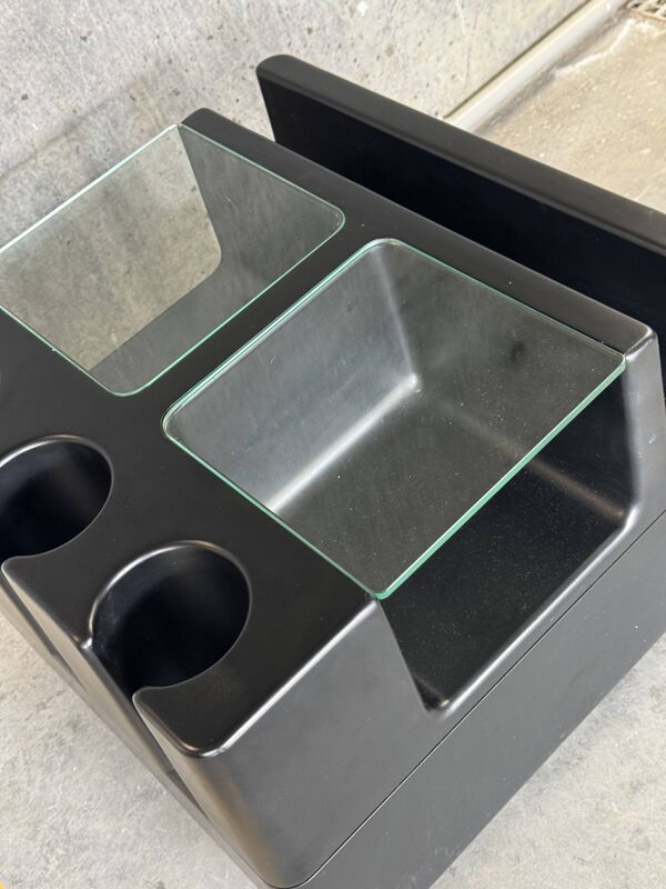 Table Bar Bacca par Peter Ghyczy pour la collection Horn