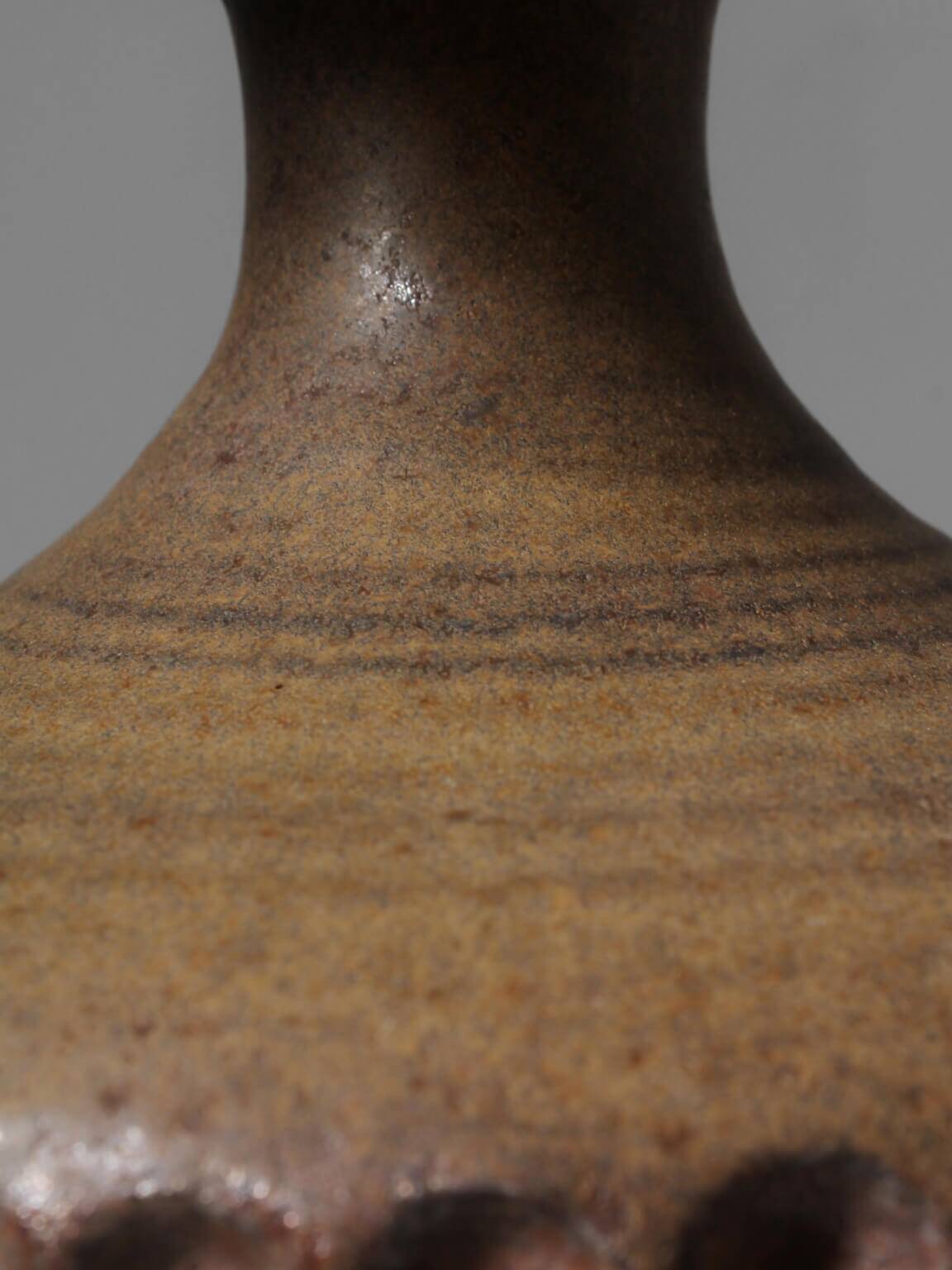 Ethnic Relief Ceramic White Shade Table Lamp, 1960s