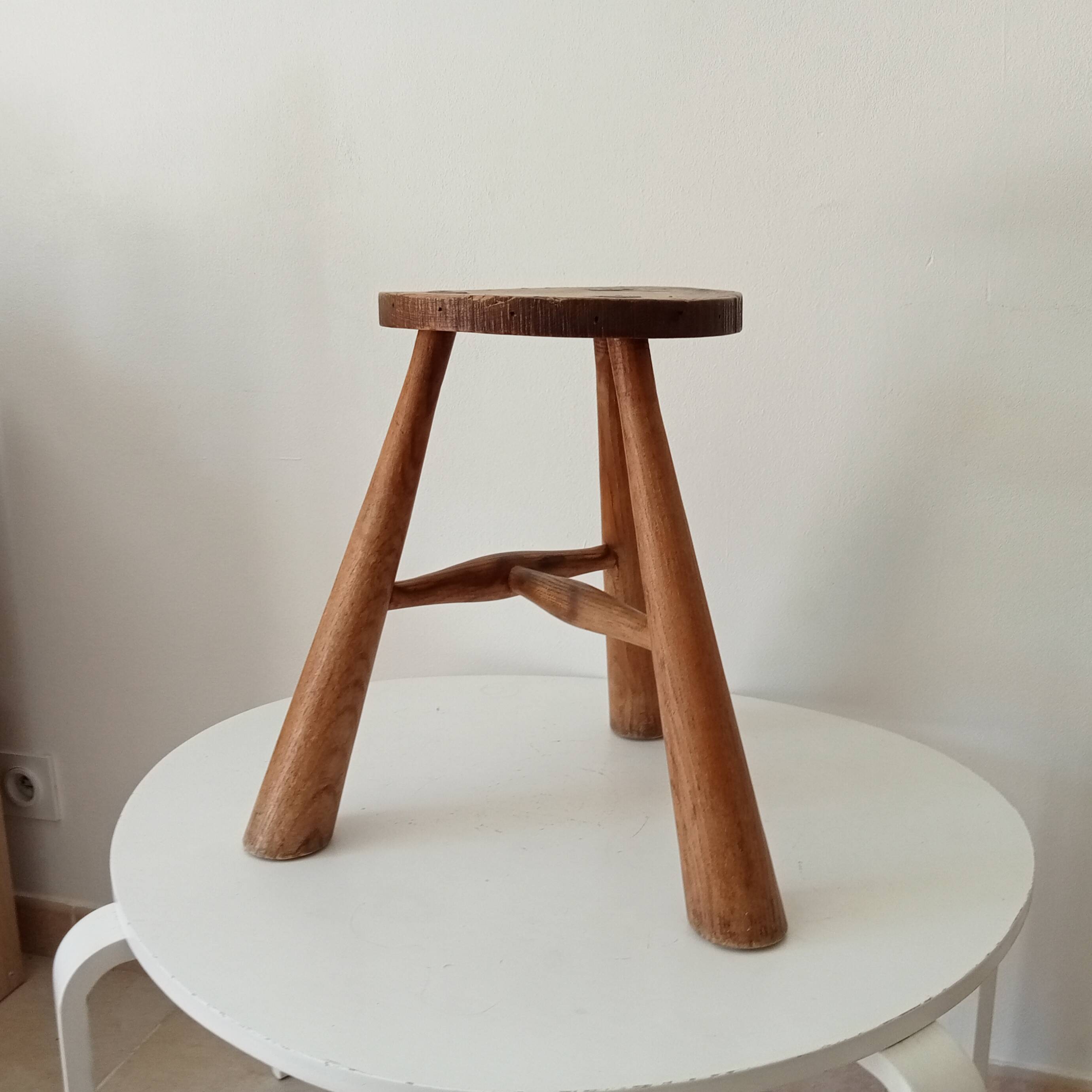Brutalist tripod stool from the 1950s/60s.