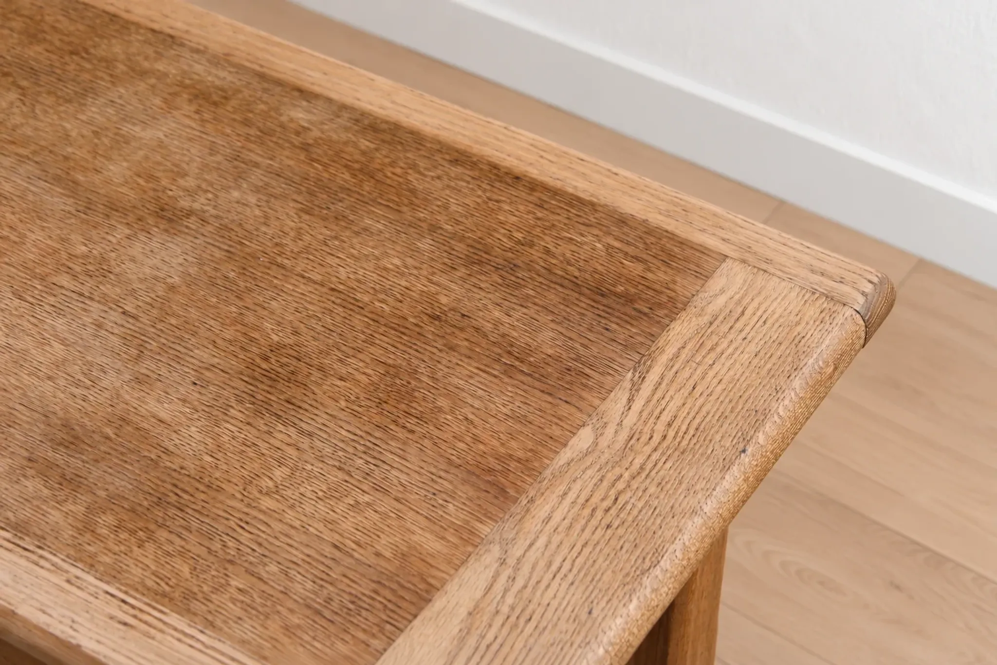 Table basse de ferme en bois naturel – style campagne, entretoise à clavettes – 99 cm