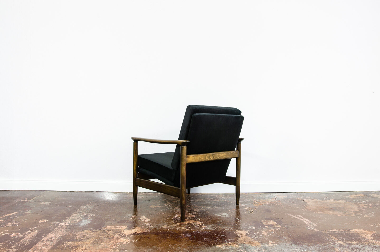 GFM 142 by Edmund Homa 1960's