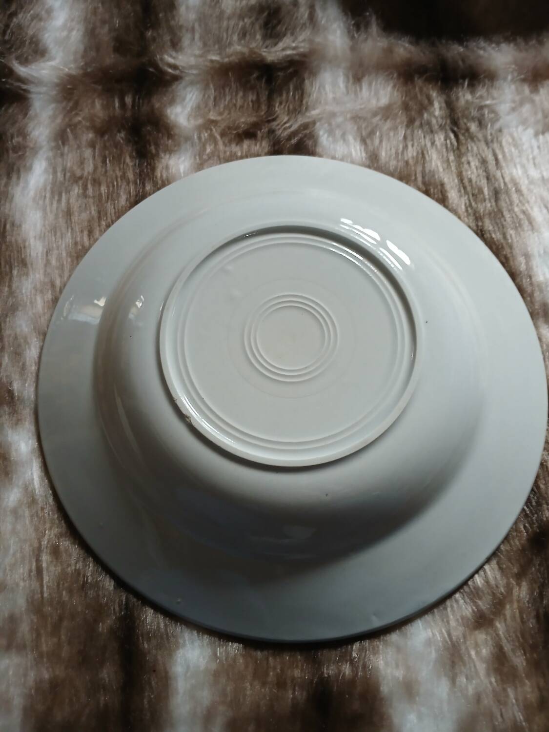 6 mismatched antique deep plates