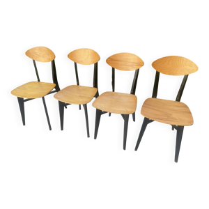 4 chaises scandinaves - type