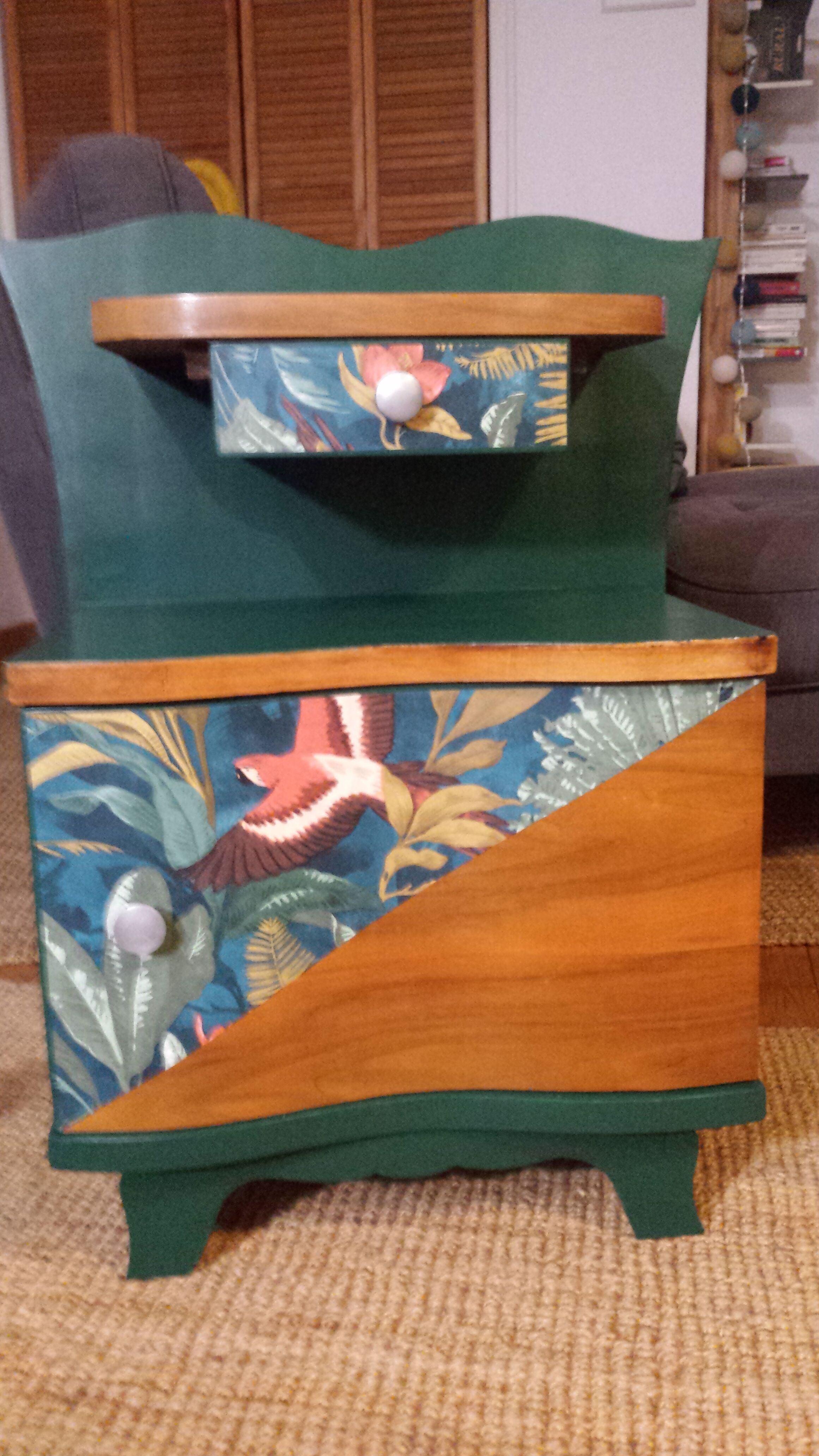 buffet Mado tray in green balatum