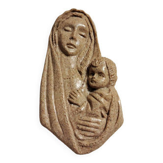 Vierge et l'enfant en sable