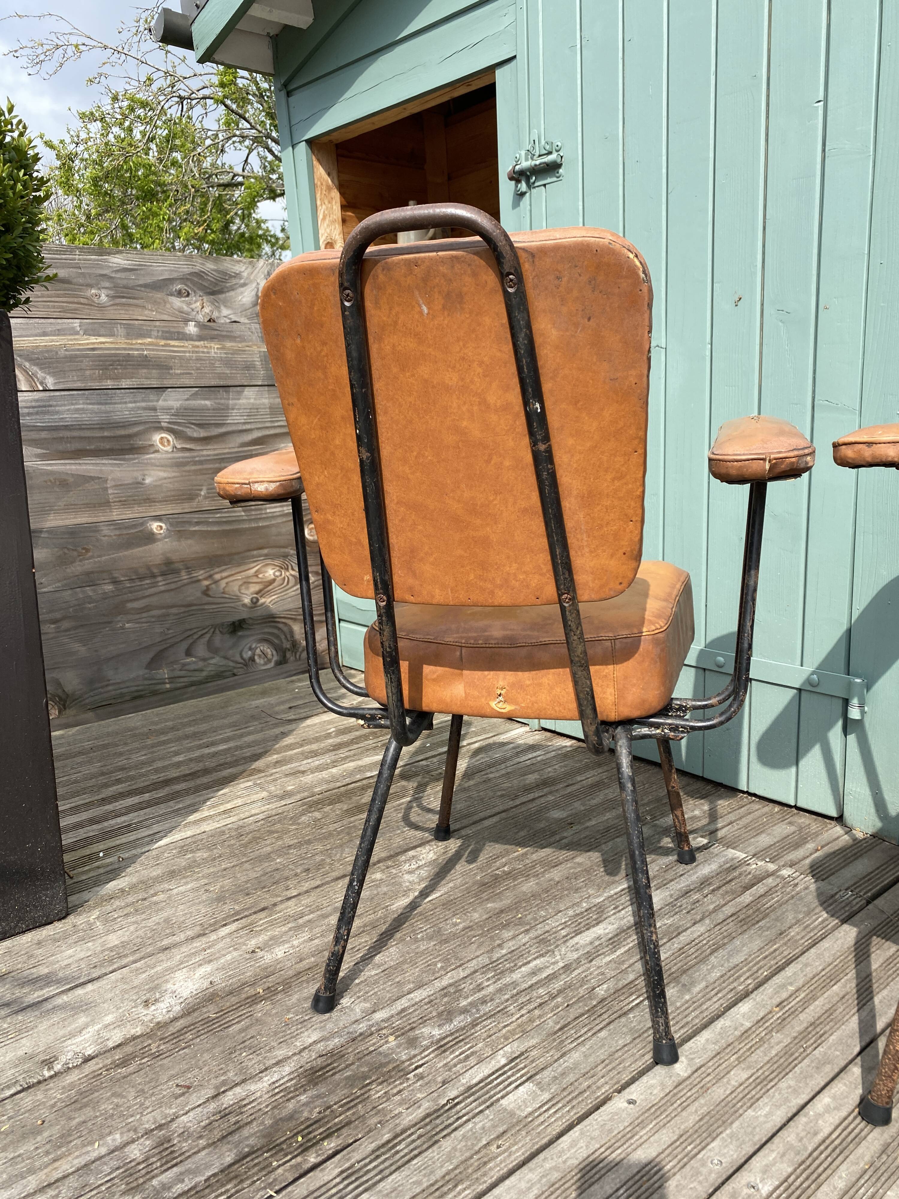 Lot of 4 chairs with armrests