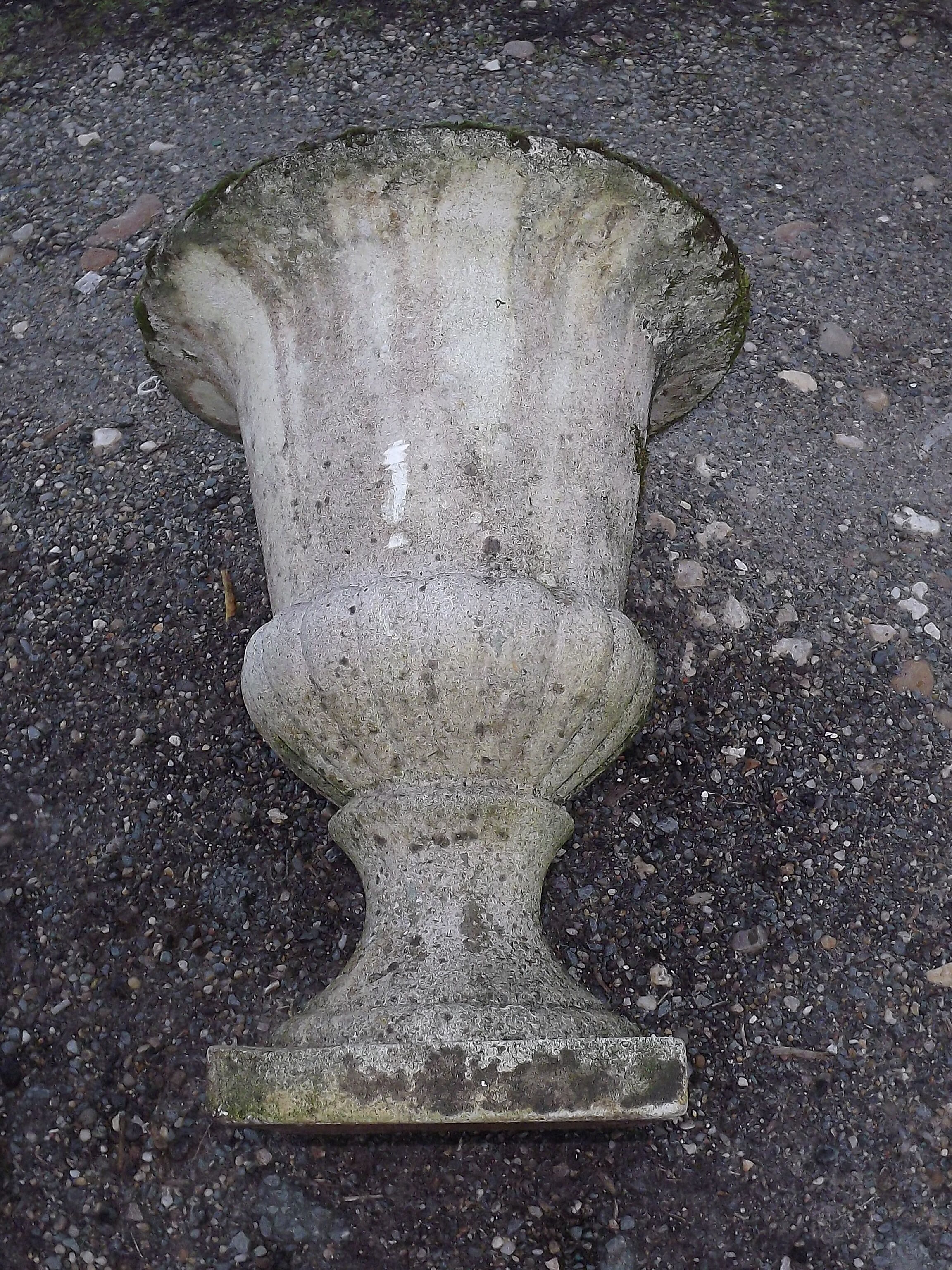Pair of Vases Medici reconstituted stone